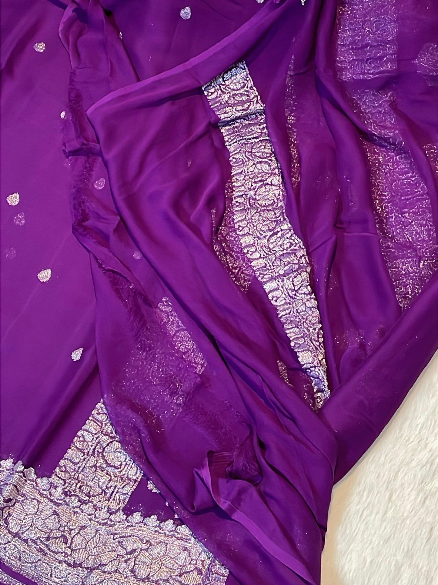 100% Pure Banarasi Khaddi Chiffon Silver Zari Kadwa Buti Handloom Deep Purple Color
