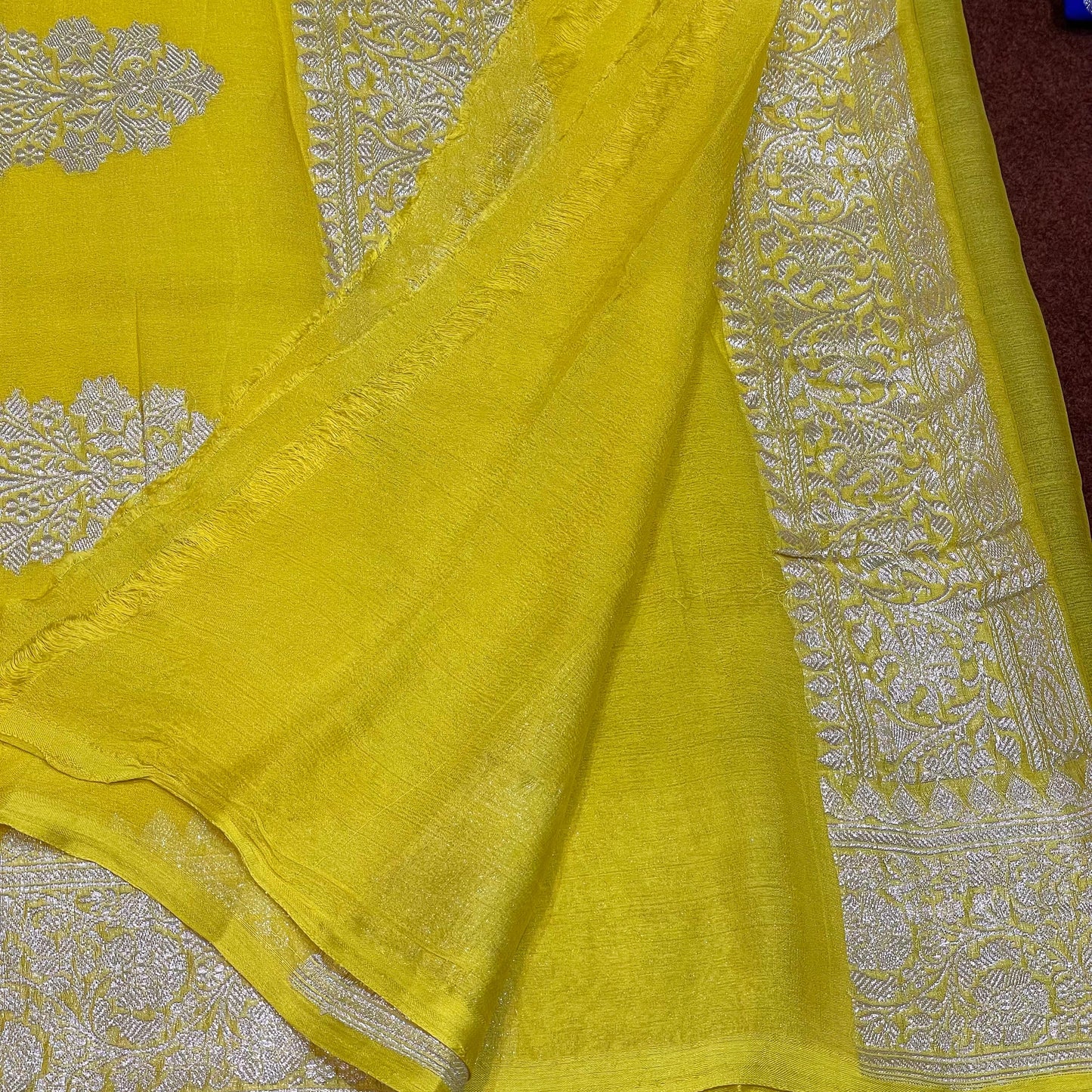 100% Pure Banarasi Khaddi Chiffon Silver Zari Kadwa Buti Handloom Saree Lemon Yellow Colour