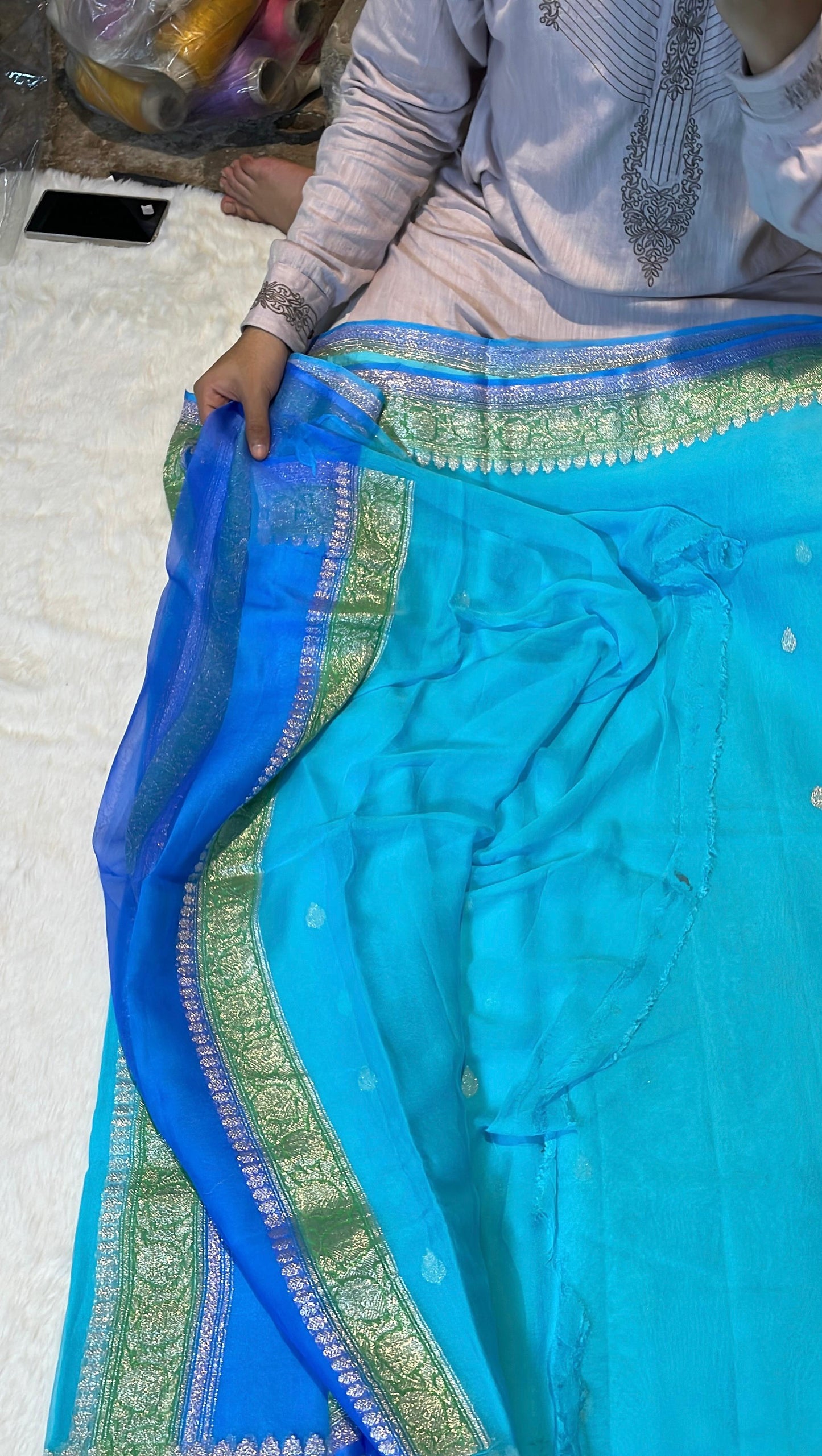 100% 3D Shades Pure Banarasi Khaddi Chiffon Silver Zari Kadwa Buti Handloom Saree