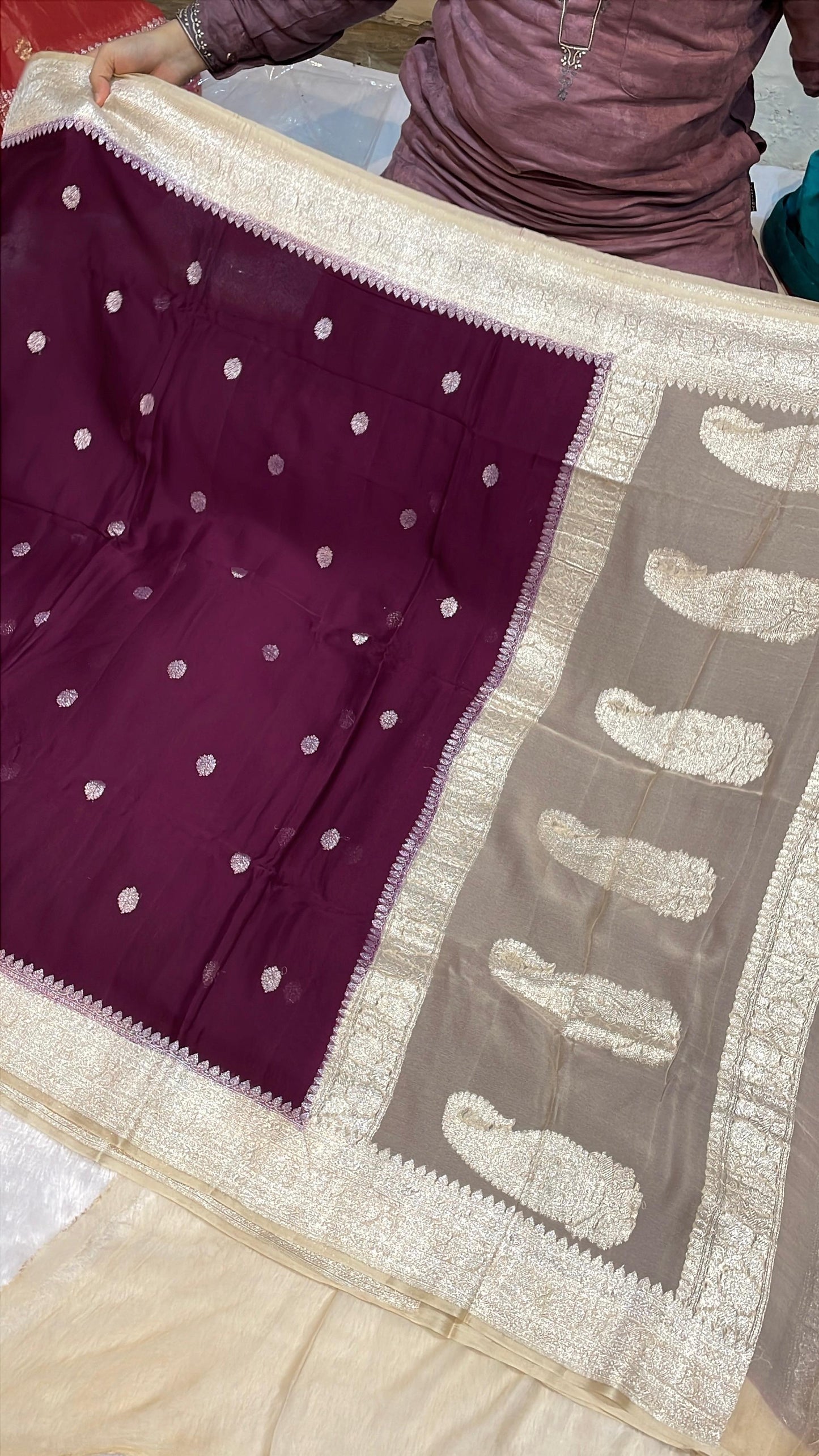 100% Pure Banarasi Khaddi Chiffon Silver Zari Kadwa Buti Handloom Saree coffee with Cream Colour