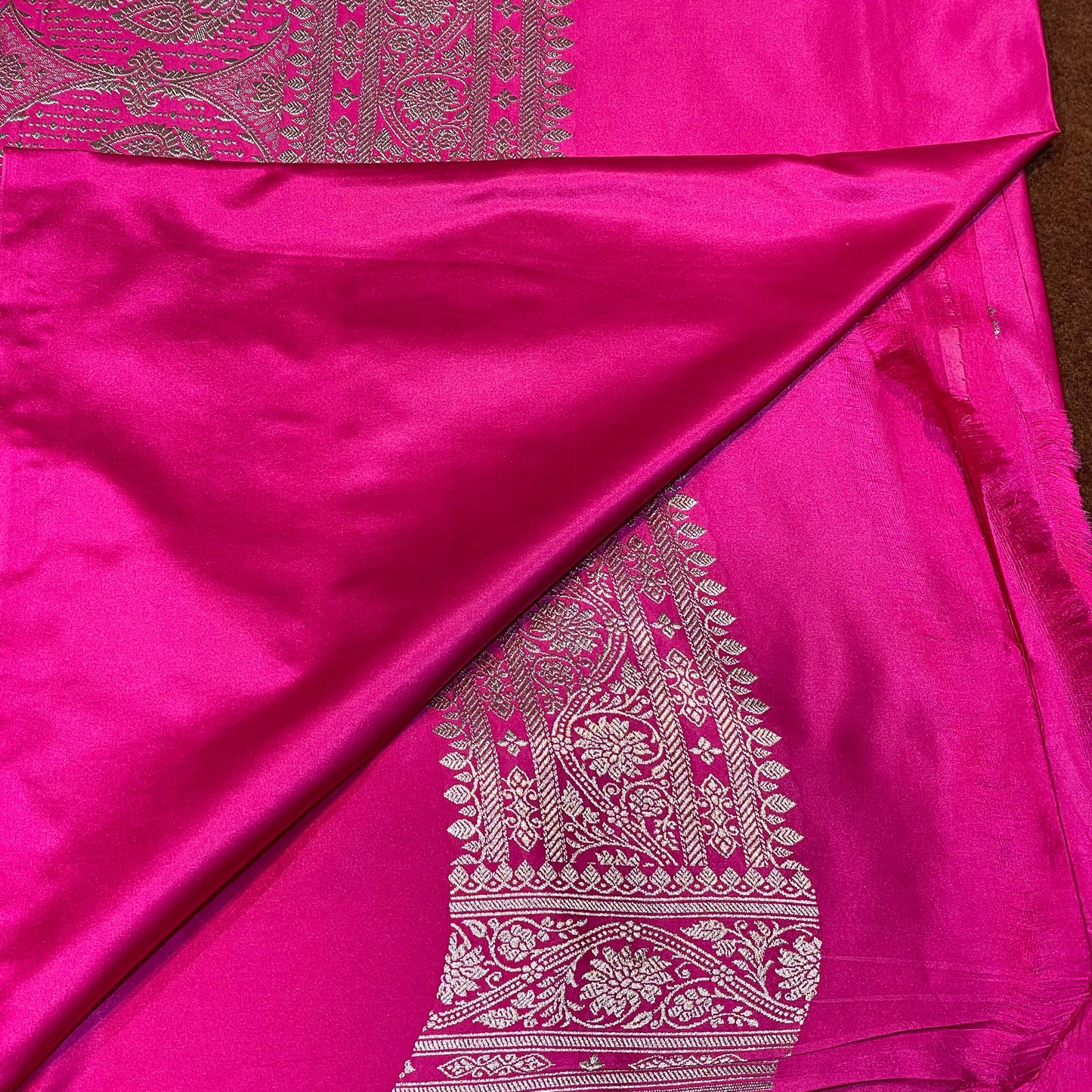 Pure Banarasi Vibrant Rani Pink Color With Floral Border Boota Mashru Silk Saree MSW-108