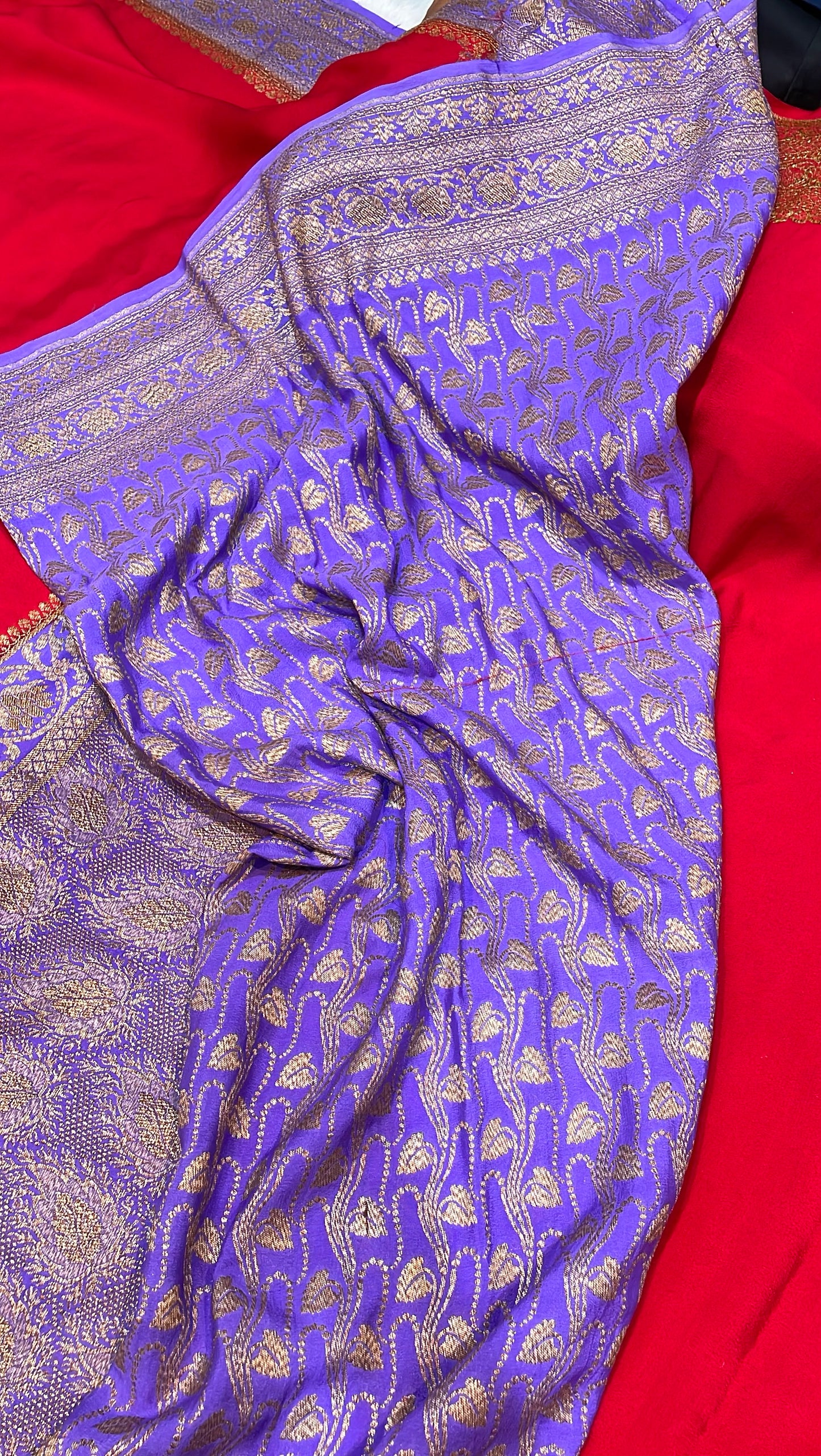 Pure Banarasi Khaddi Crape Silk Handloom Saree with Traditional Corners Red With Lavender