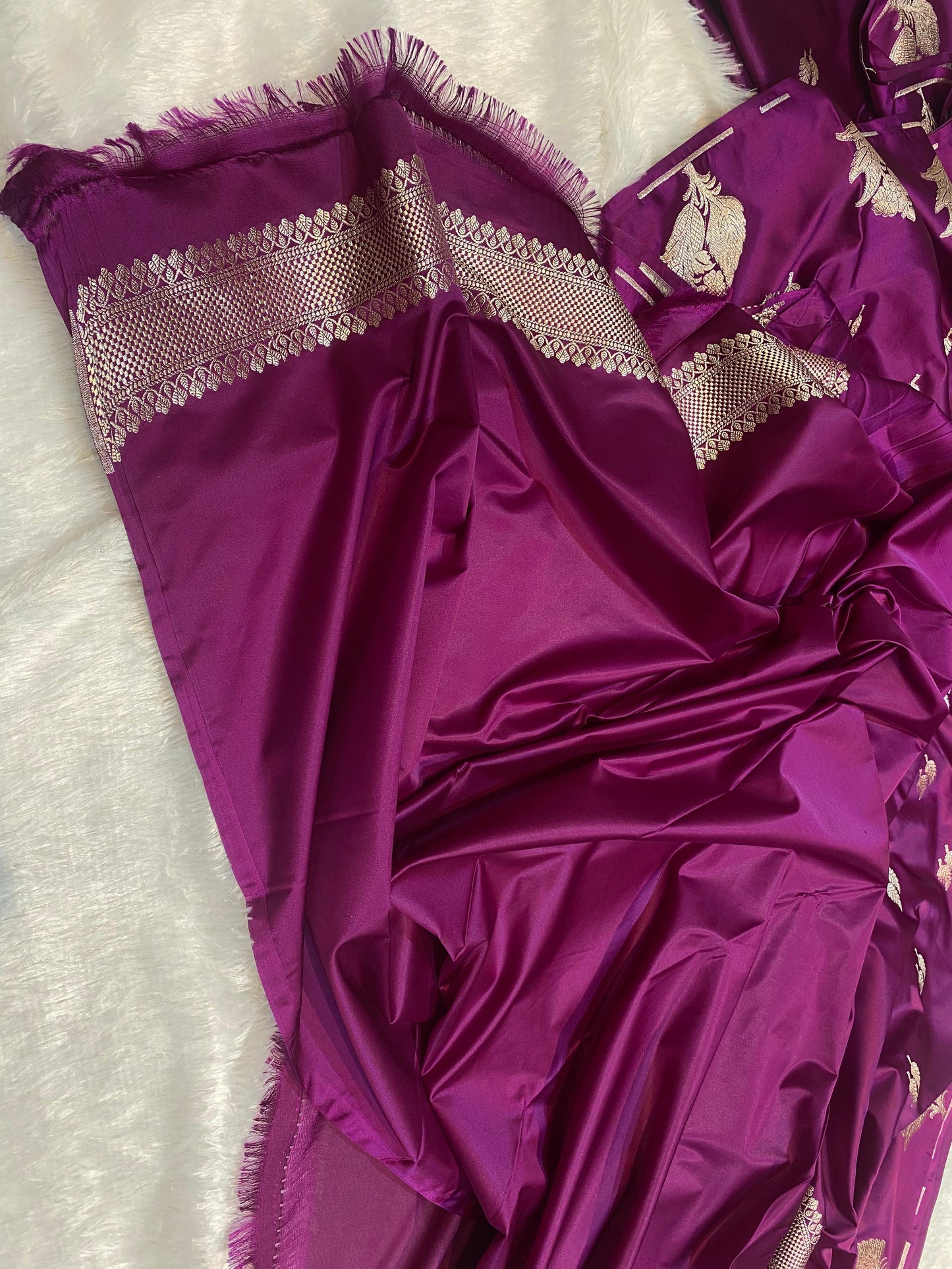 Mashru Silk Saree Rani Pink Color With Flower Buta Border Sona Rupa Zari MSW51