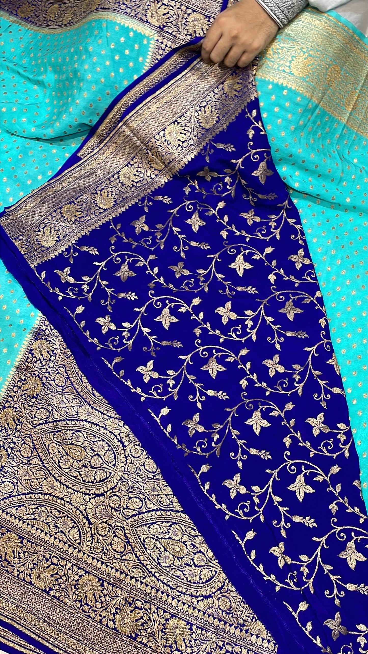 Pure Banarasi Khaddi Crape Silk Handloom Saree with Traditional Corners Firozi With Navy Blue