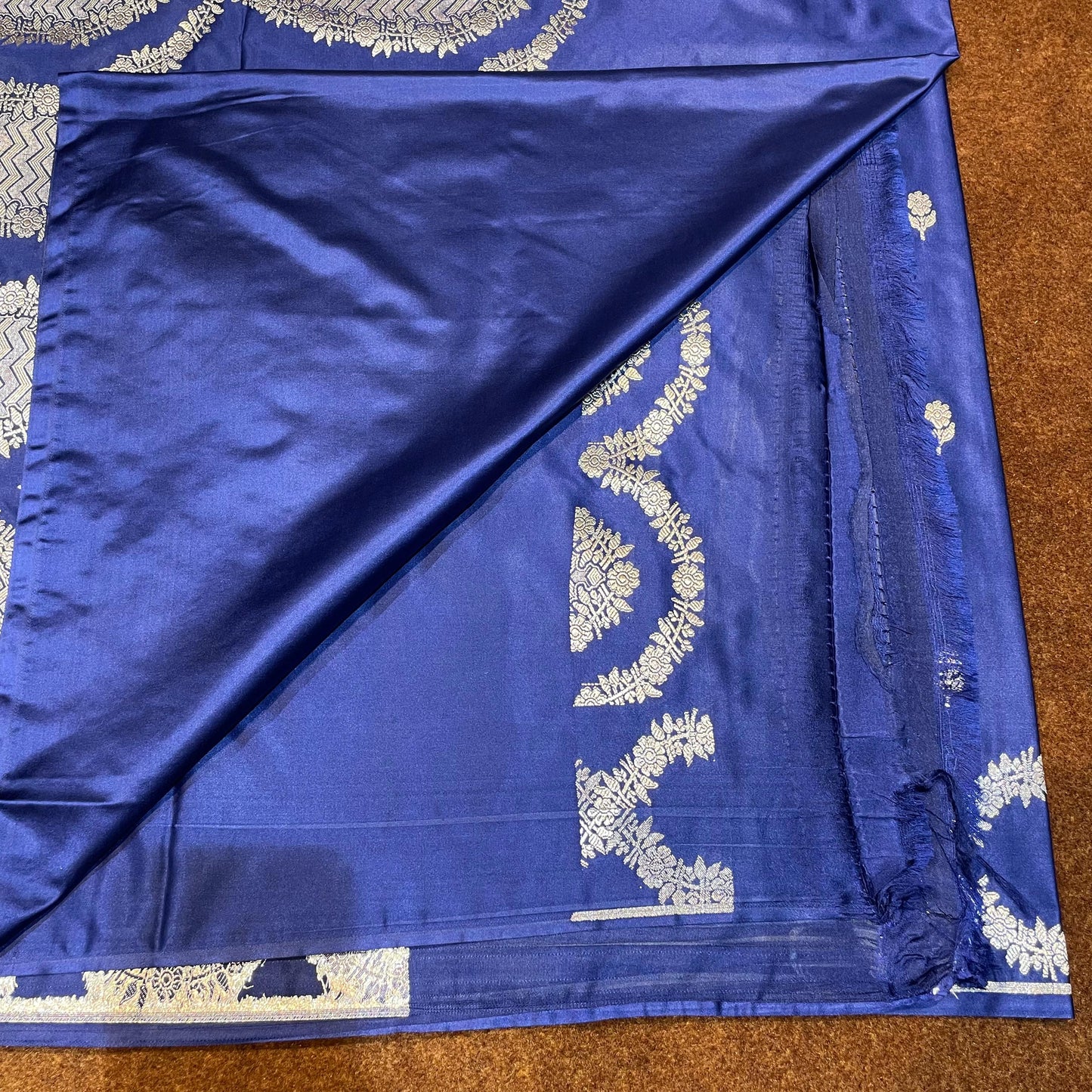 Mashru Silk Saree Royal Blue Color with Circular Floral Border & Booti MSW-14