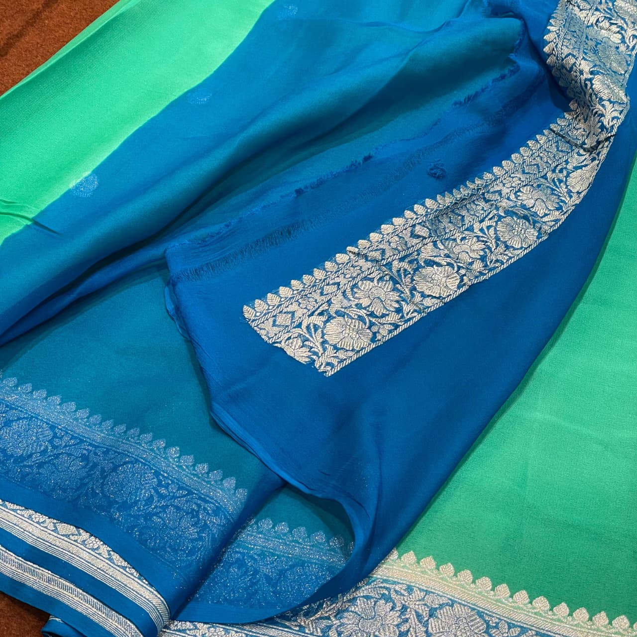 100% Pure Banarasi Khaddi Chiffon Silver Zari Kadwa Buti Handloom Saree Sea Green With Blue Colour
