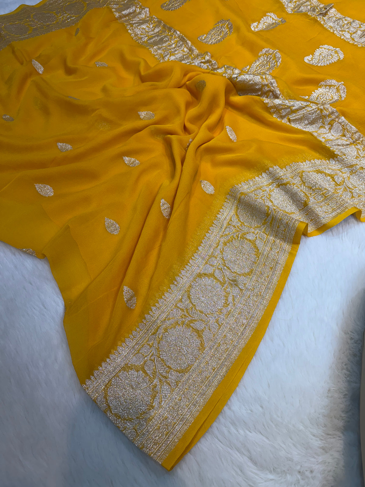 100% Pure Banarasi Khaddi Chiffon Silver Zari Kadwa Buti Handloom Mango Yellow Color