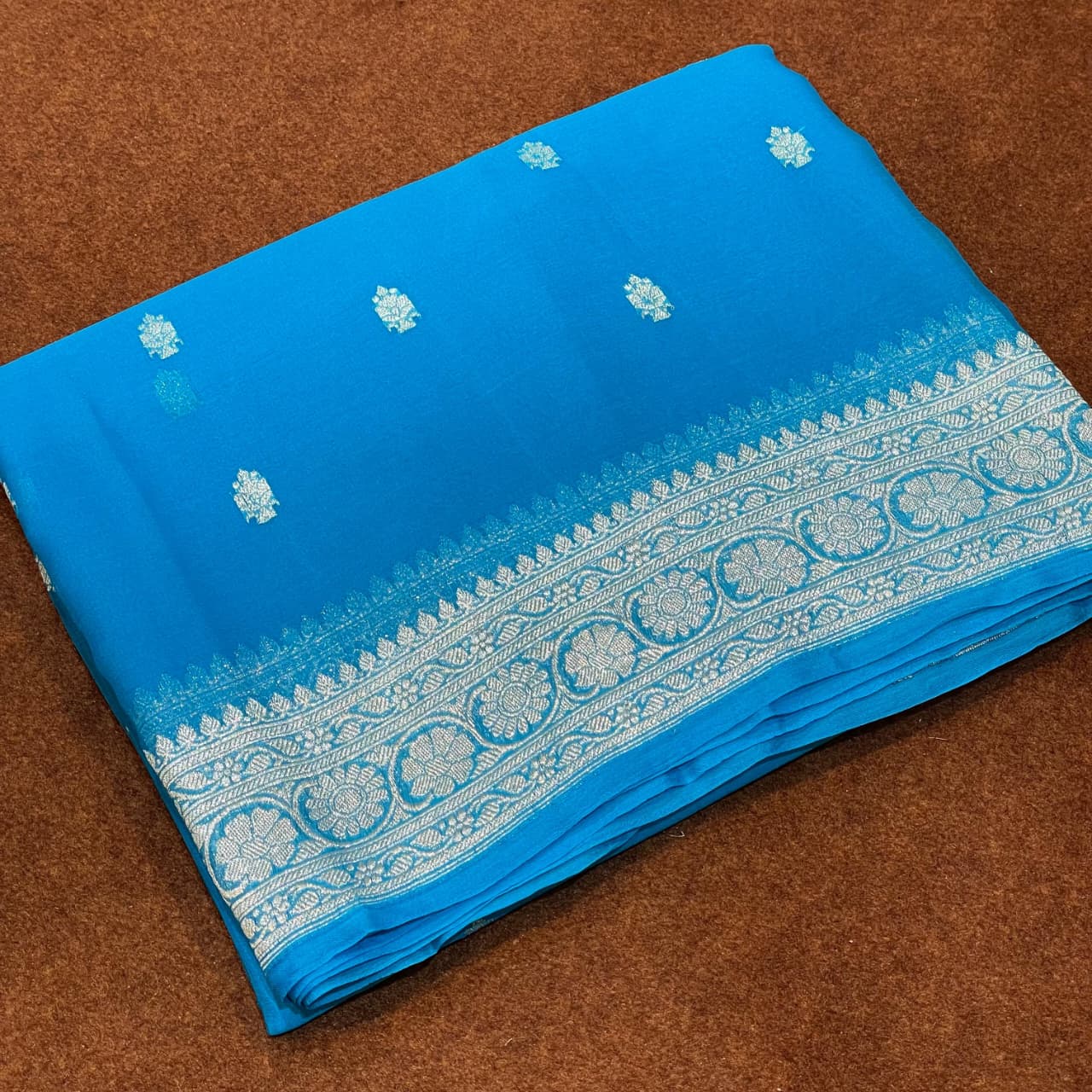 100% Pure Banarasi Khaddi Chiffon Silver Zari Kadwa Buti Handloom Saree
