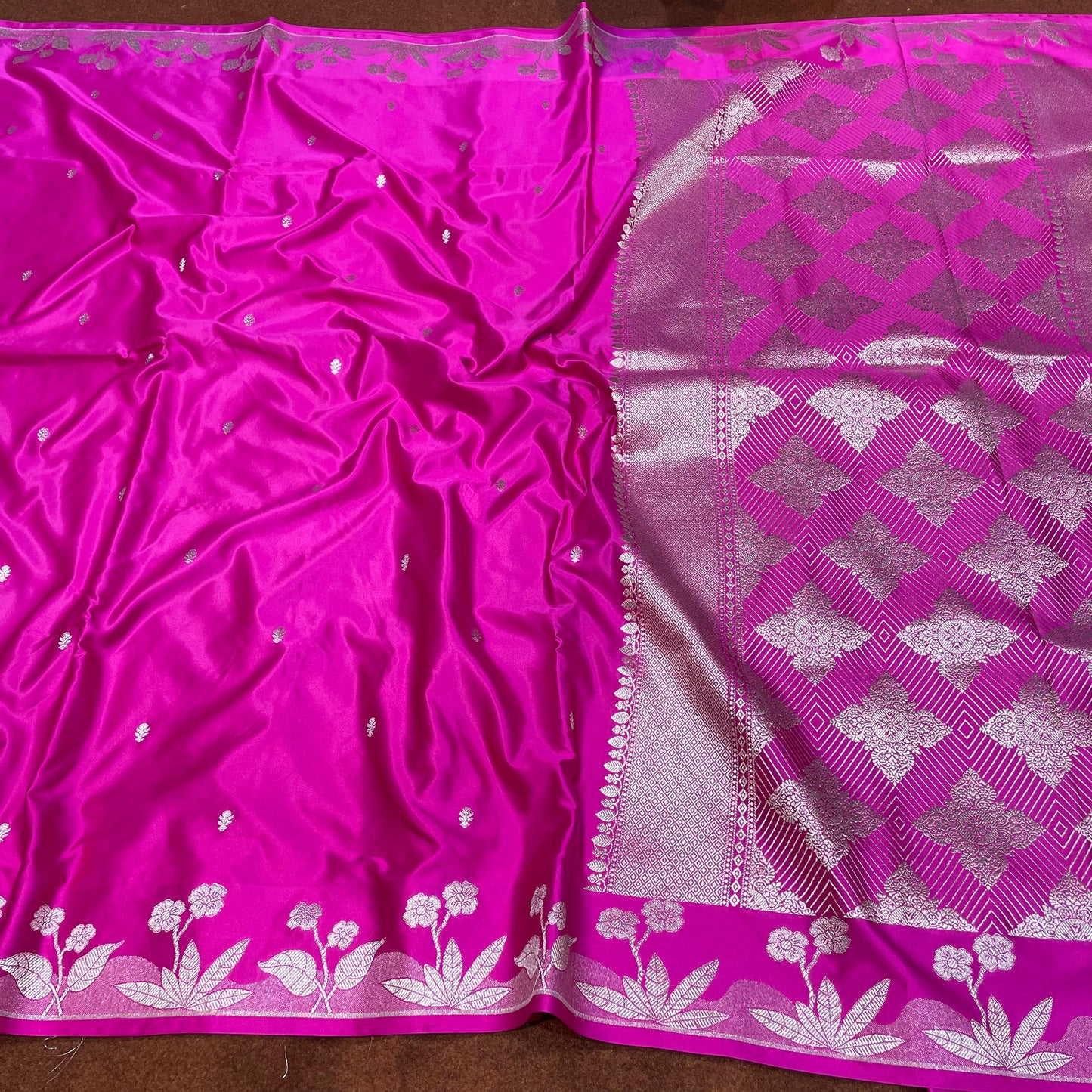 Mashru Silk Saree Magenta Pink Color With Floral Border All Over Floral Booti MSW-104