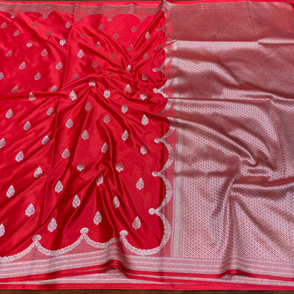 Scallop Style Boder Mashru Silk Saree Bright Red Color