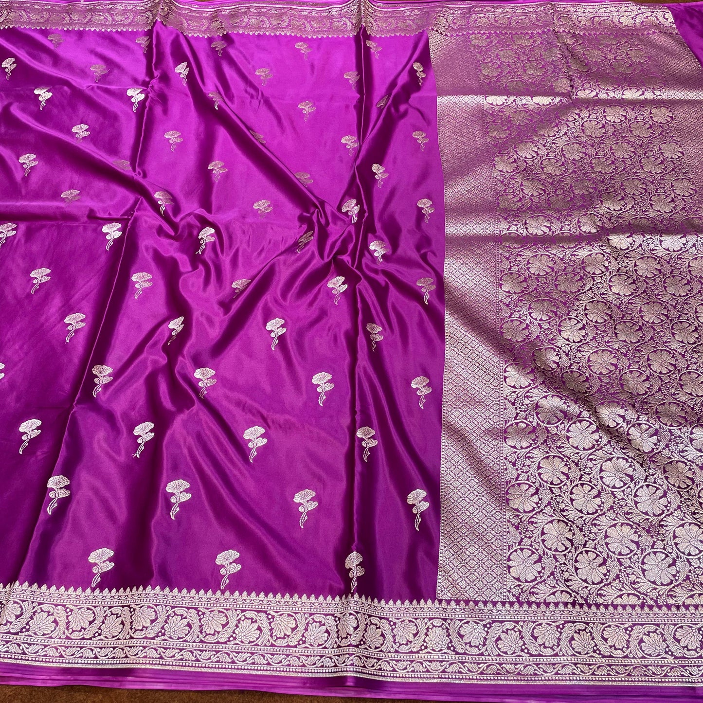 Mashru Silk Saree Magenta Purple Color With Floral Border All Over Floral Boota MSW-106