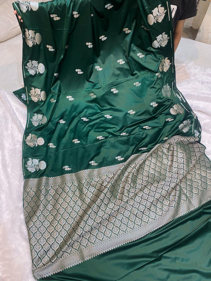 Mashru Silk Saree Bottle Green Color With Flower Buta Border Sona Rupa Zari MSW49