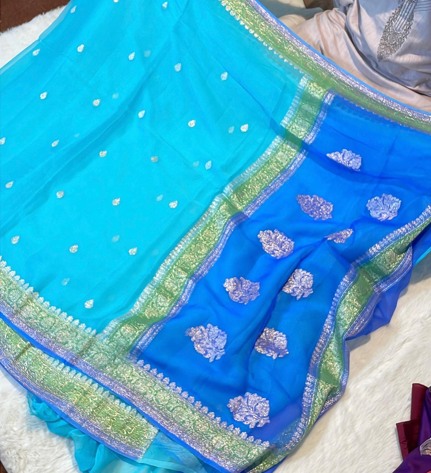 100% 3D Shades Pure Banarasi Khaddi Chiffon Silver Zari Kadwa Buti Handloom Saree