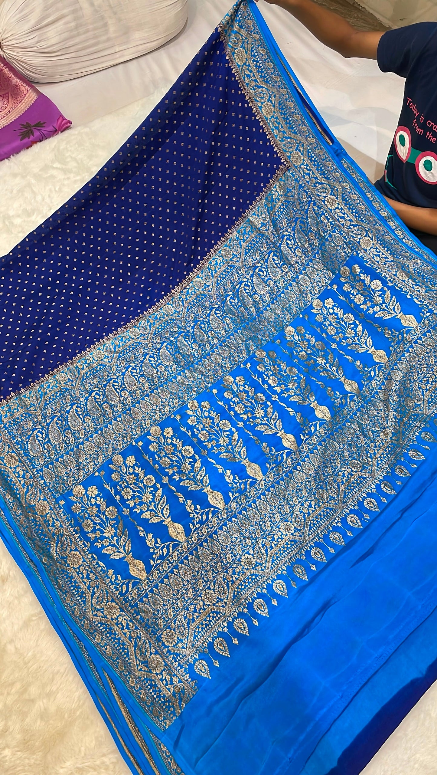 Pure Banarasi Khaddi Crape Silk Handloom Saree with Traditional Corners Navy With Firozi Color