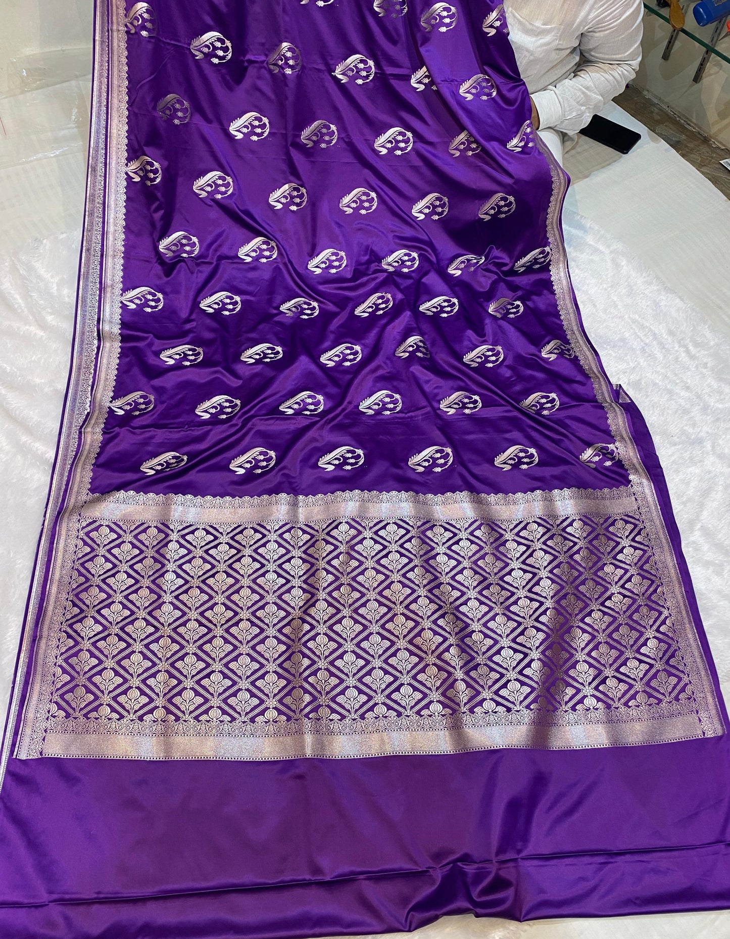 Mashru Silk Saree Regal Orchid Violet Color With Floral Border All Over Mango Boota MSW26