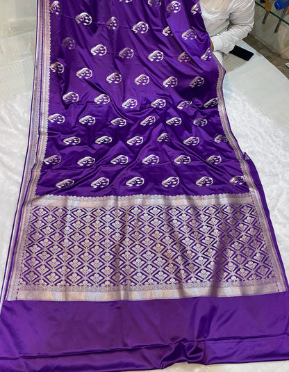 Mashru Silk Saree Regal Orchid Violet Color With Floral Border All Over Mango Boota MSW26