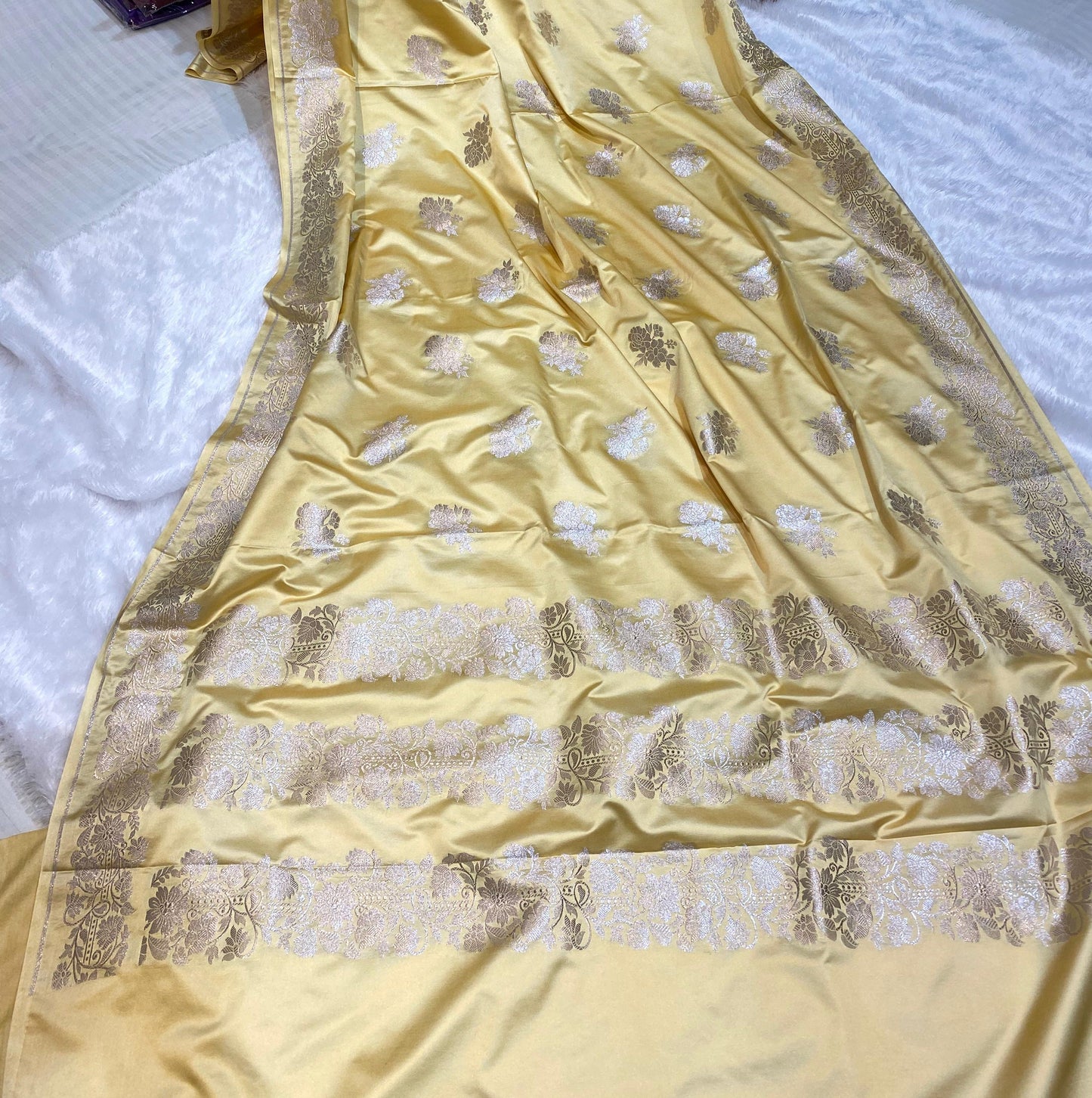 Mashru Silk Saree Milk-ish Yellow Color With Floral Border All Over Flower Boota MSW22