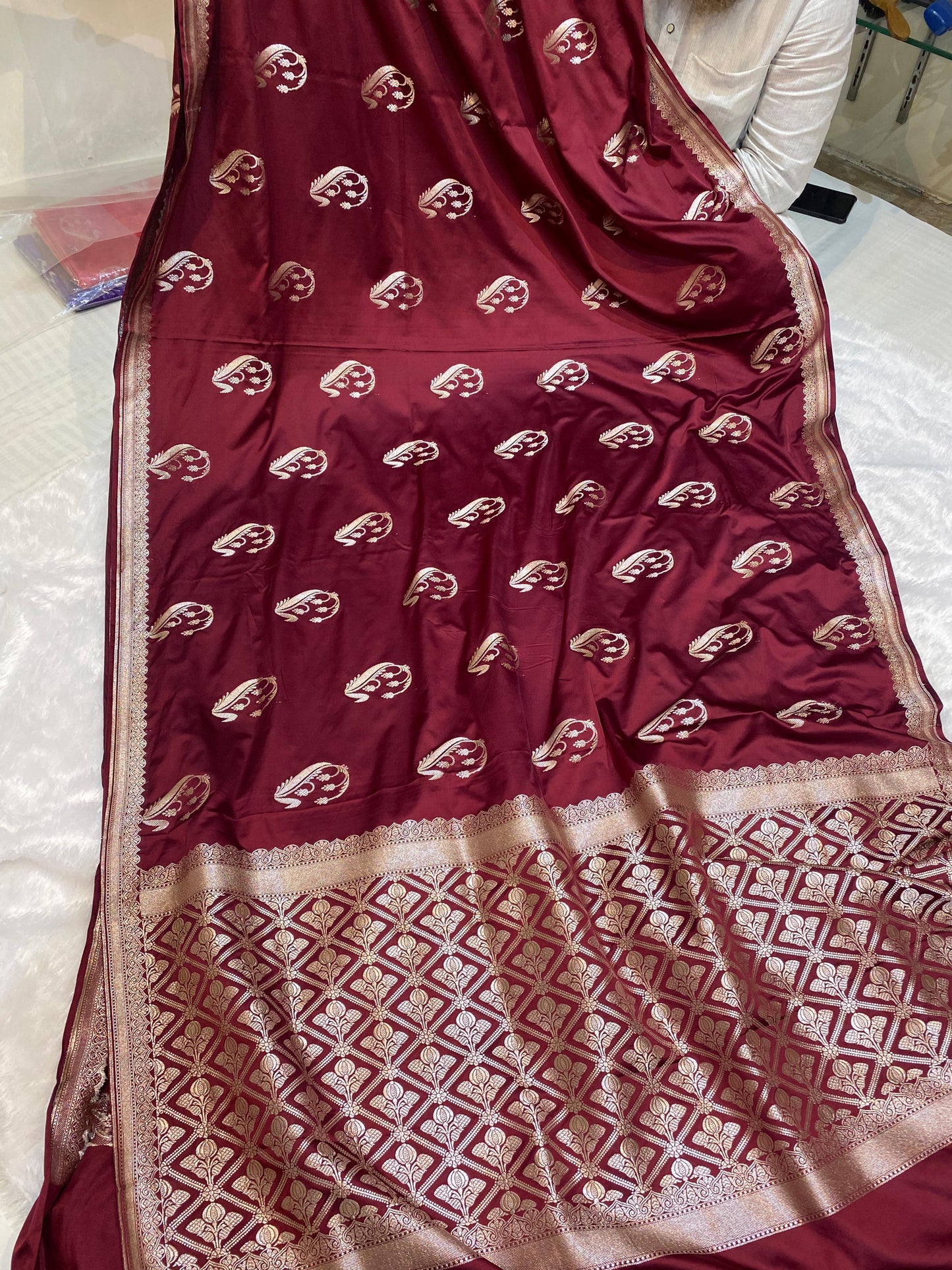 Mashru Silk Saree Imperial Maroon Glow Color With Floral Border All Over Mango Boota MSW24