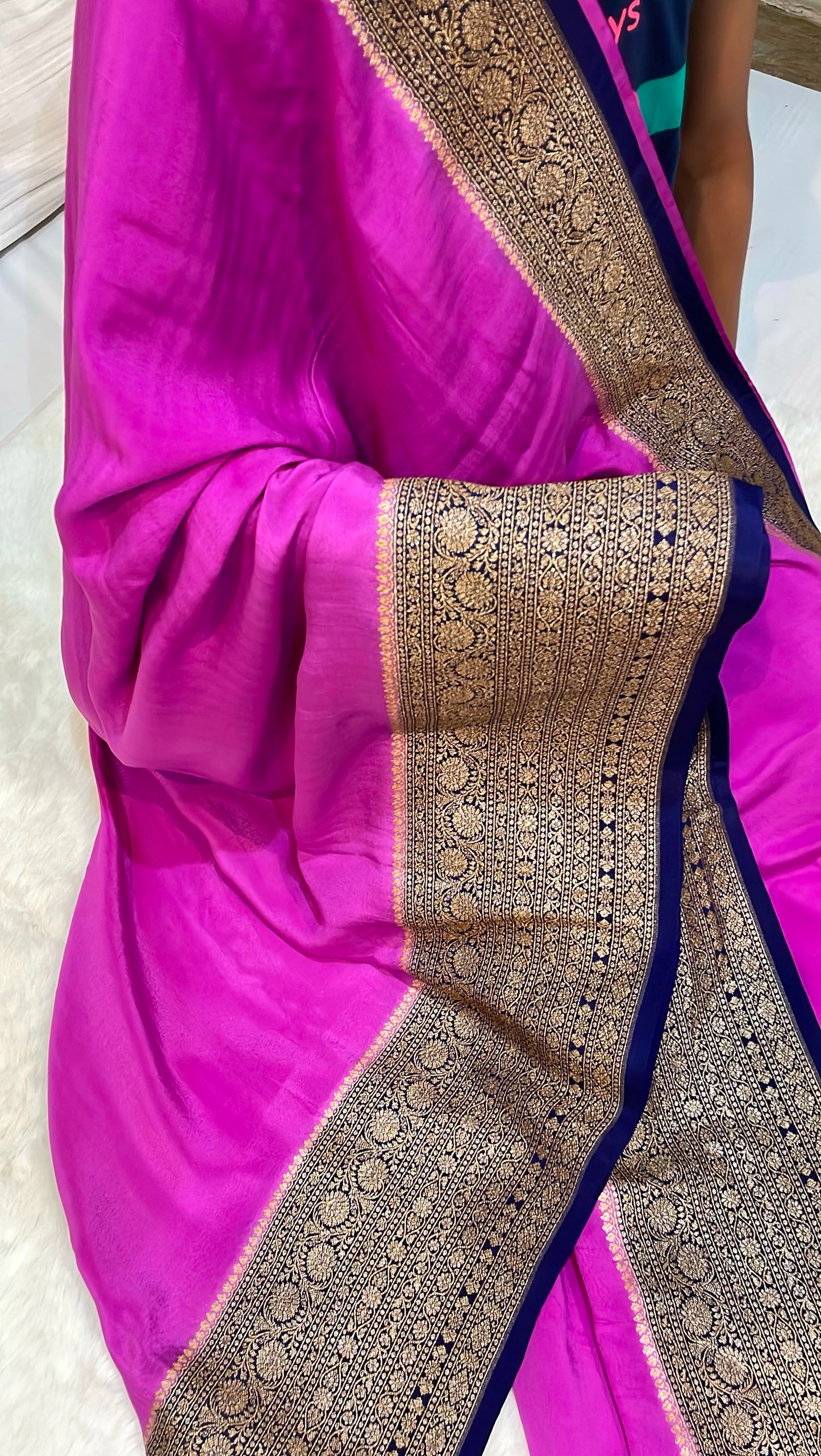 Pure Banarasi Khaddi Crape Silk Handloom Saree with Traditional Corners Rani with Navy Color