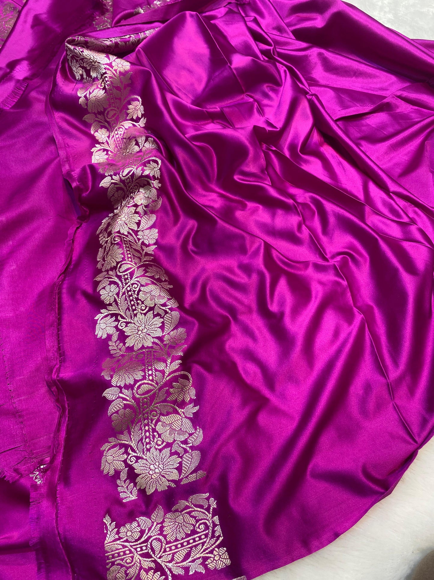 Mashru Silk Saree Rani Pink Color With Floral Border All Over Flower Boota MSW21