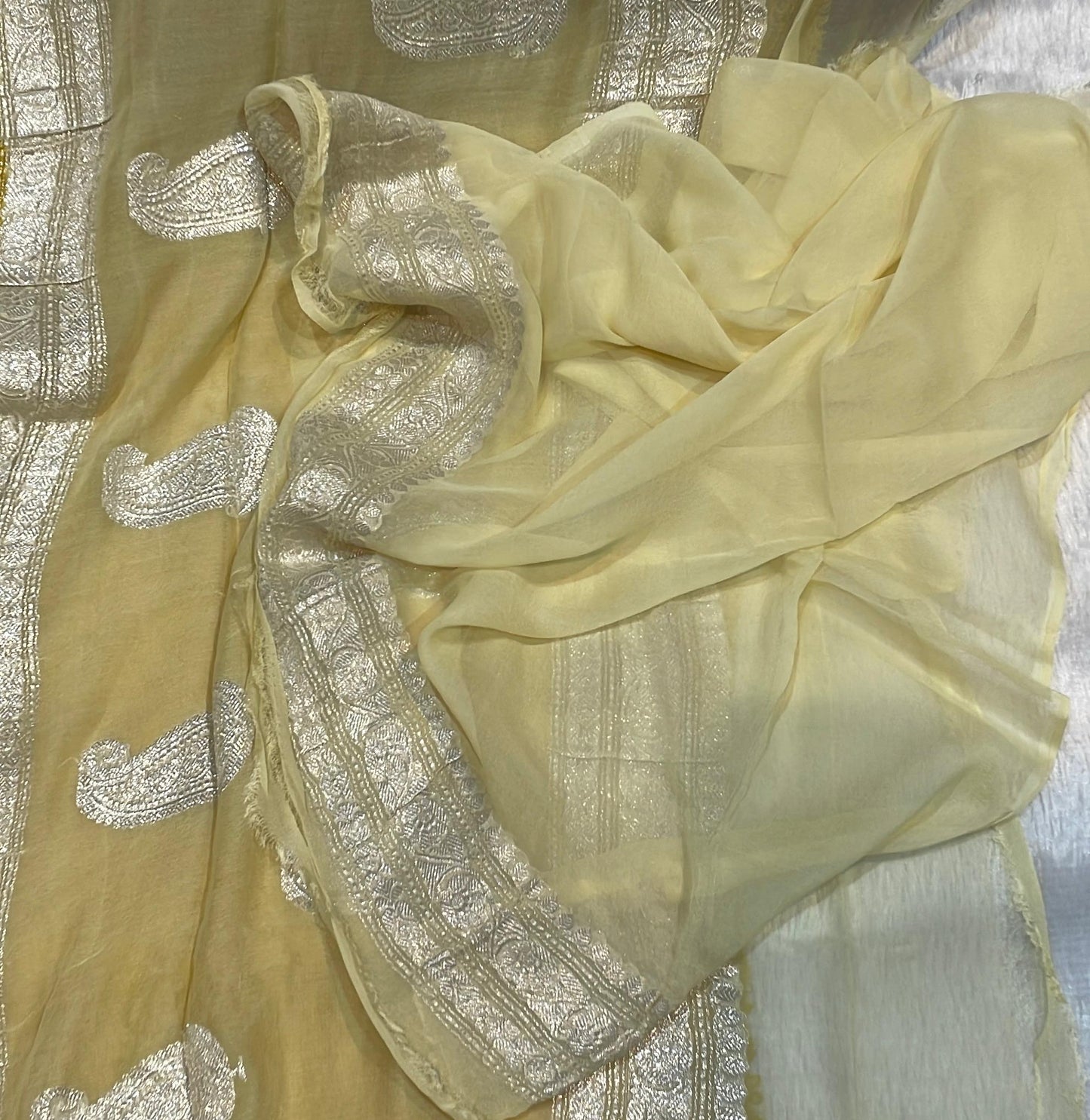 100% Pure Banarasi Khaddi Chiffon Silver Zari Kadwa Buti Handloom Saree Mango Yellow with lemonish Yellow Colour