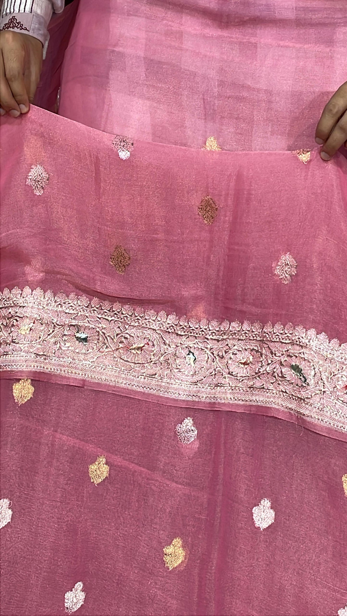 100% Authentic & Luxurious Pure Banarasi Khaddi Chiffon Tissue Saree Gazri Pink Colour