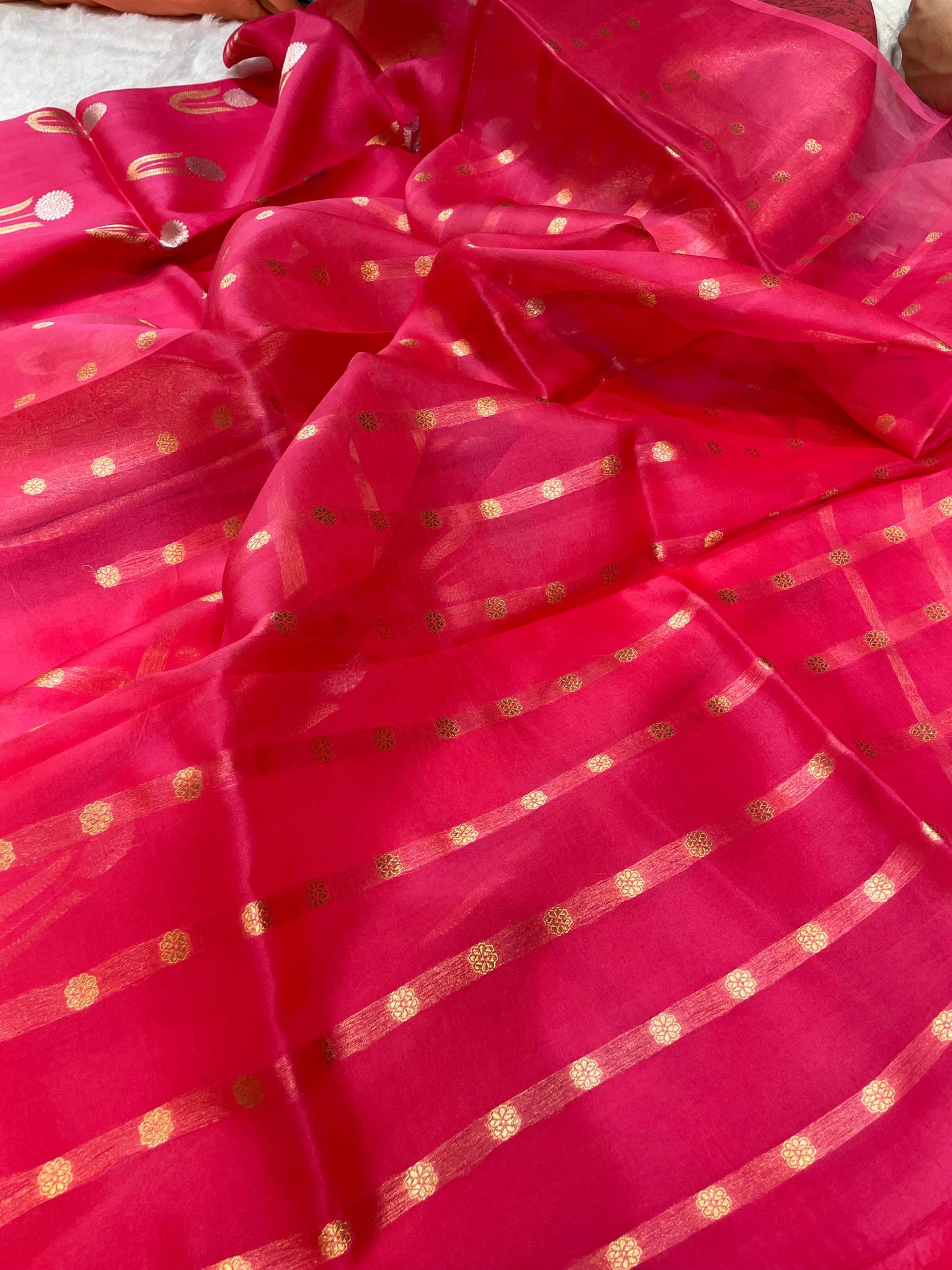 Gazri Pink Color Pure Kora Organza Banarasi Handloom Saree's