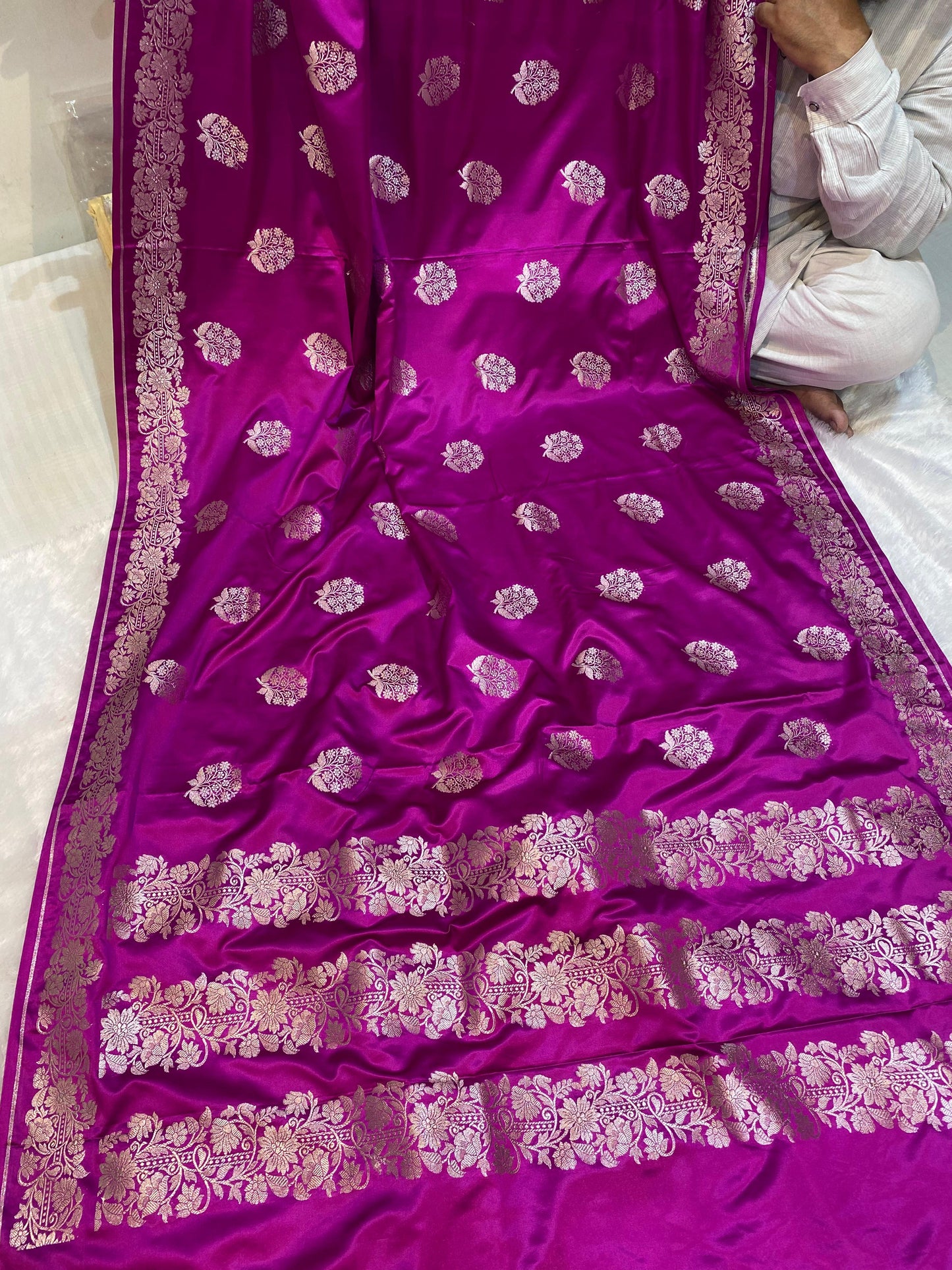 Mashru Silk Saree Rani Pink Color With Floral Border All Over Flower Boota MSW21