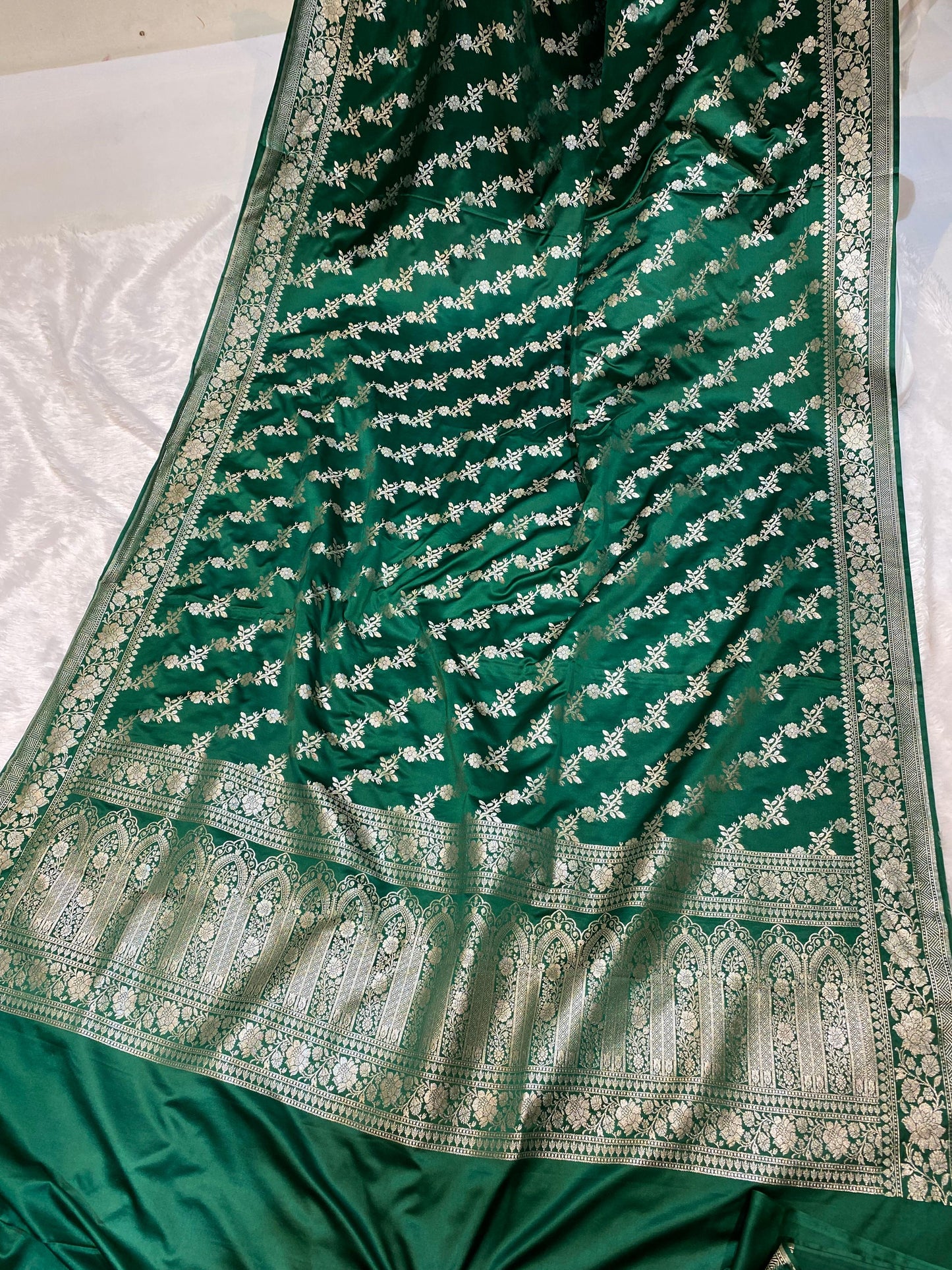 Mashru Silk Saree Bottle Green Color Sona Rupa Zari Buta Border