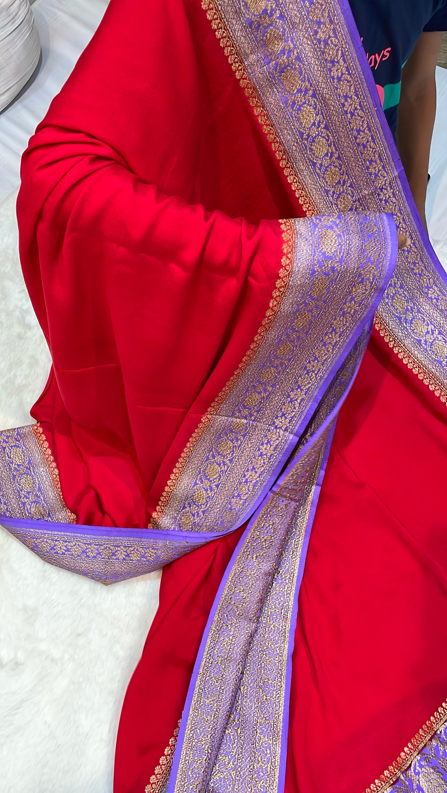 Pure Banarasi Khaddi Crape Silk Handloom Saree with Traditional Corners Red With Lavender