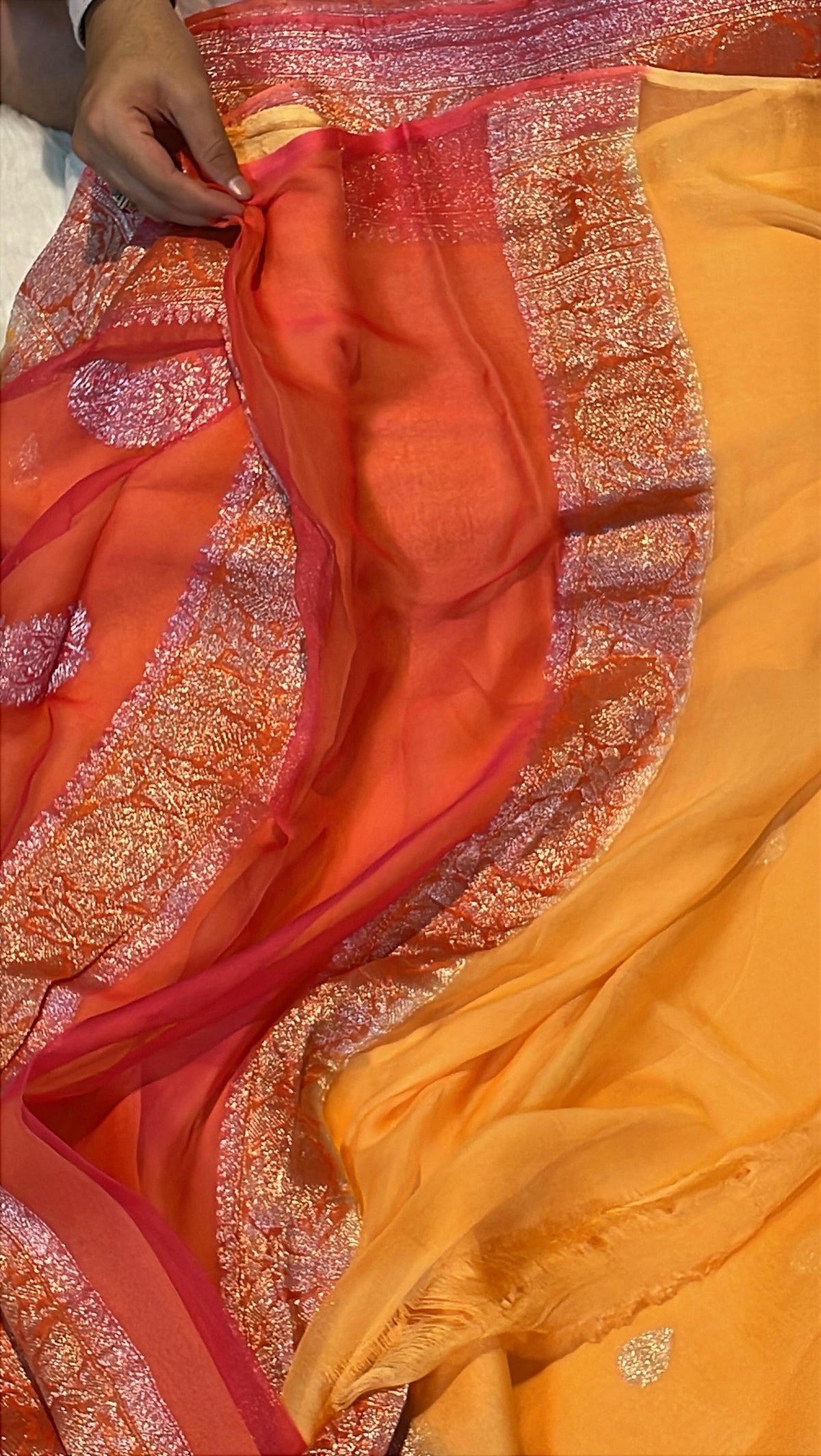 100% 3D Shades Pure Banarasi Khaddi Chiffon Silver Zari Kadwa Buti Handloom Saree
