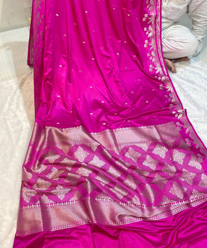 Mashru Silk Saree Magenta Pink Color With Floral Border All Over Flower Booti MSW-107