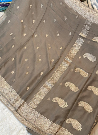 100% Pure Banarasi Khaddi Chiffon Silver Zari Kadwa Buti Handloom Mouse grey Color