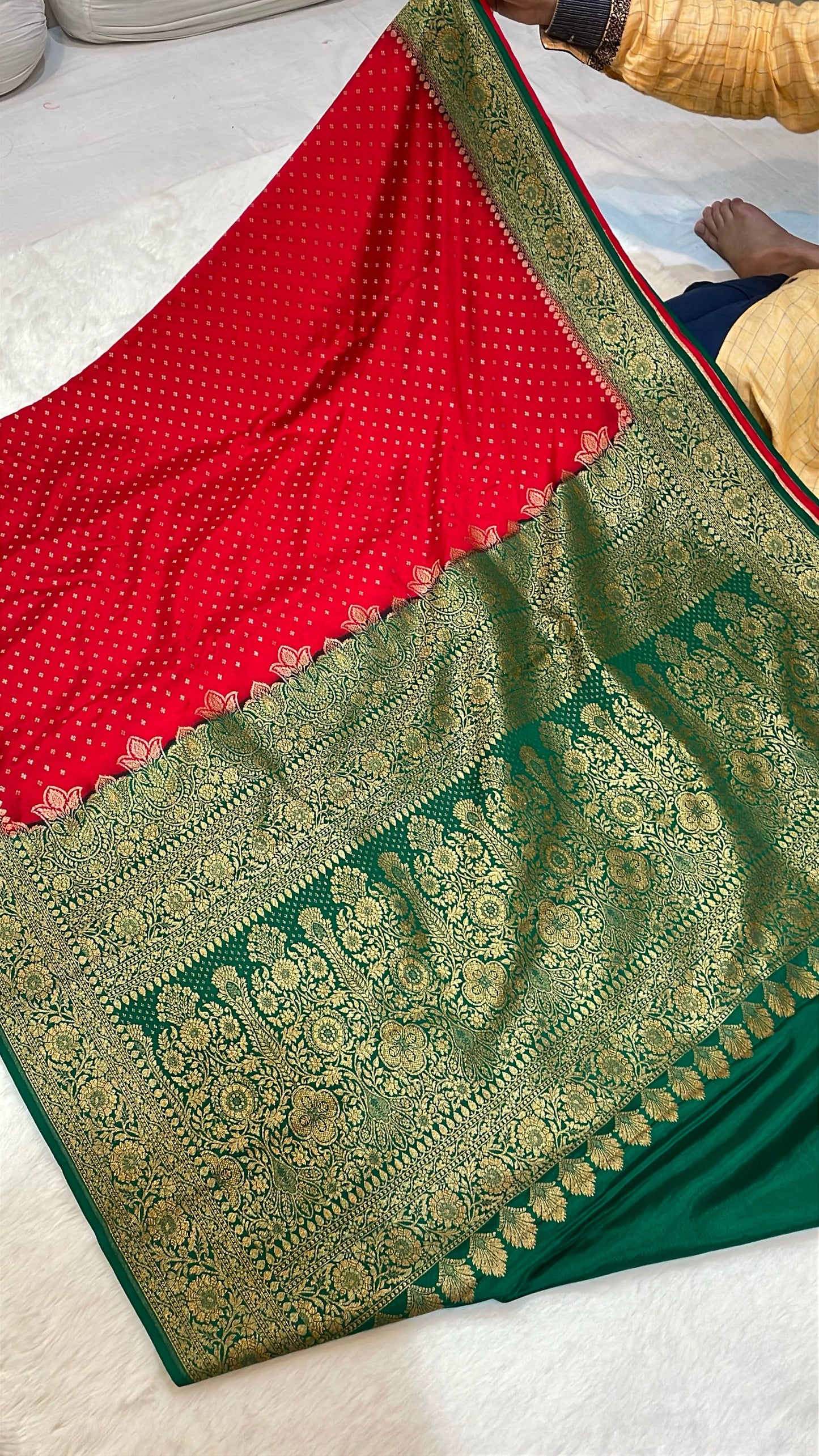 Pure Banarasi Khaddi Crape Silk Handloom Saree with Traditional Corners Red With Green Color