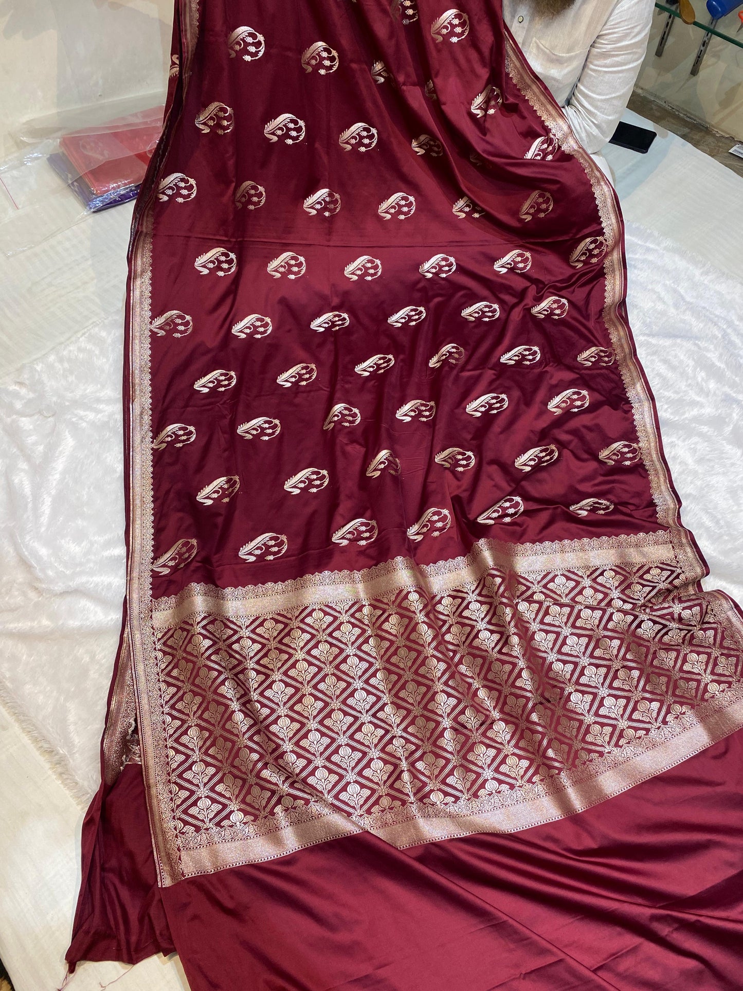 Mashru Silk Saree Imperial Maroon Glow Color With Floral Border All Over Mango Boota MSW24