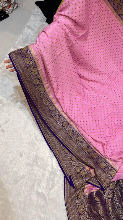 Pure Banarasi Khaddi Crape Silk Handloom Saree with Traditional Corners Baby Pink with Purple color