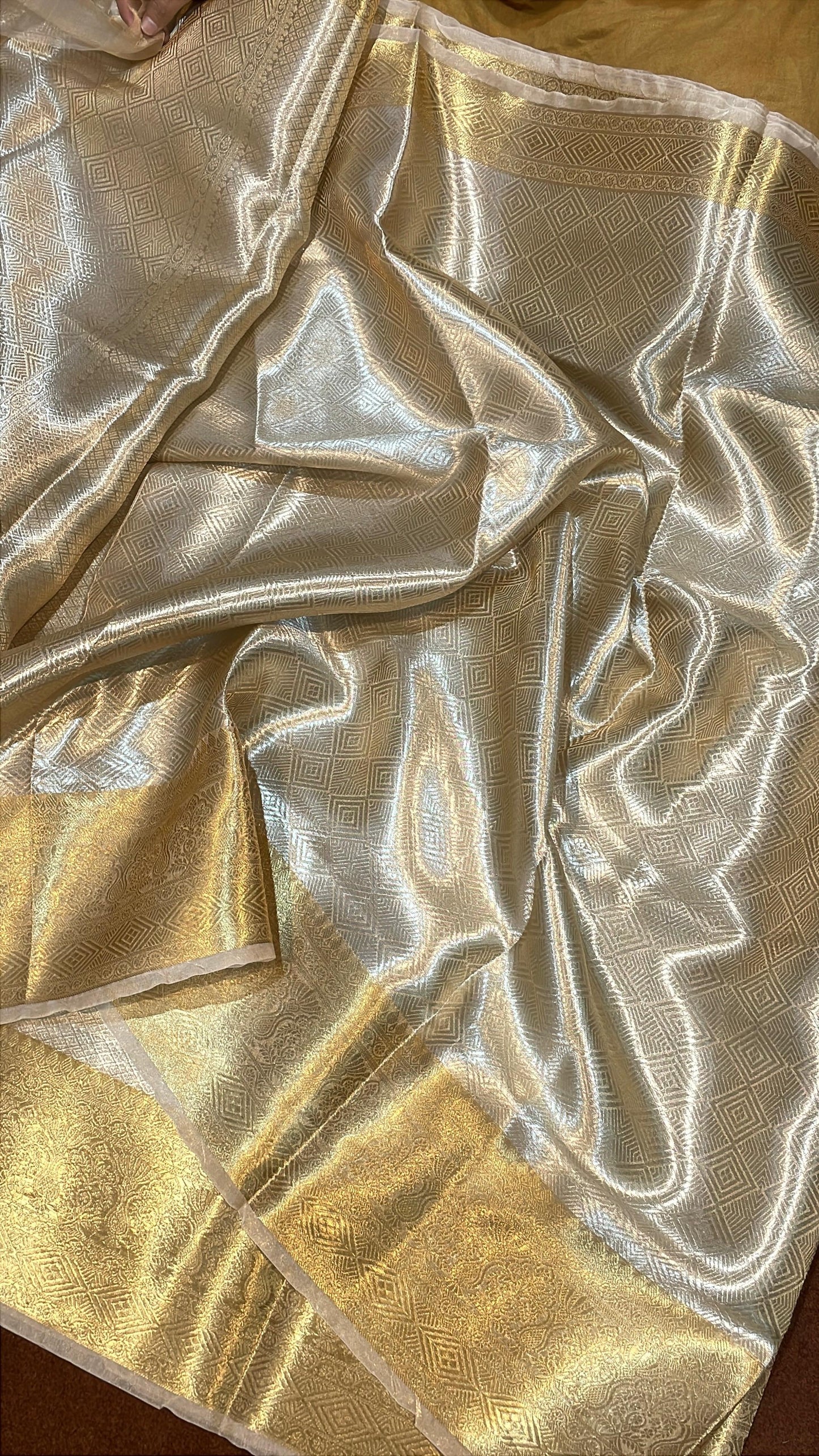 Natural Gold Pure Banarasi Kanchivaram Reshmi Zari Saree [Dyeble Piece]