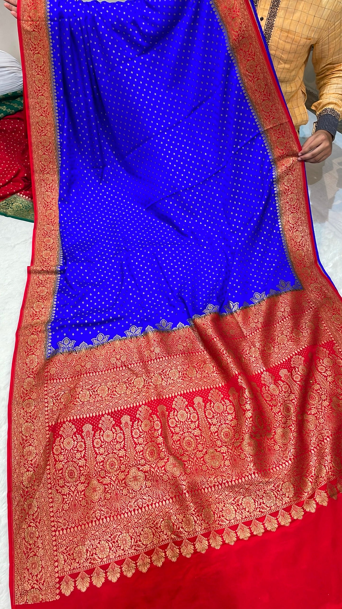 Pure Banarasi Khaddi Crape Silk Handloom Saree with Traditional Corners Blue With red Color