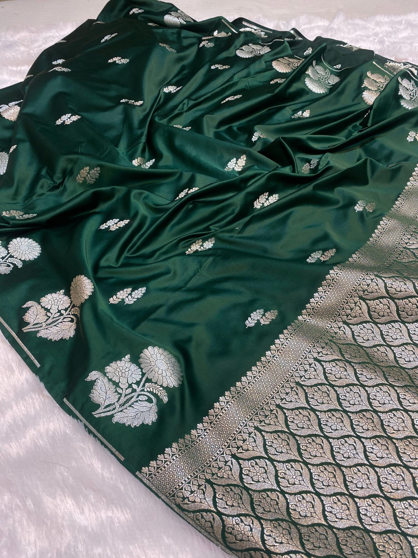 Mashru Silk Saree Bottle Green Color With Flower Buta Border Sona Rupa Zari MSW49
