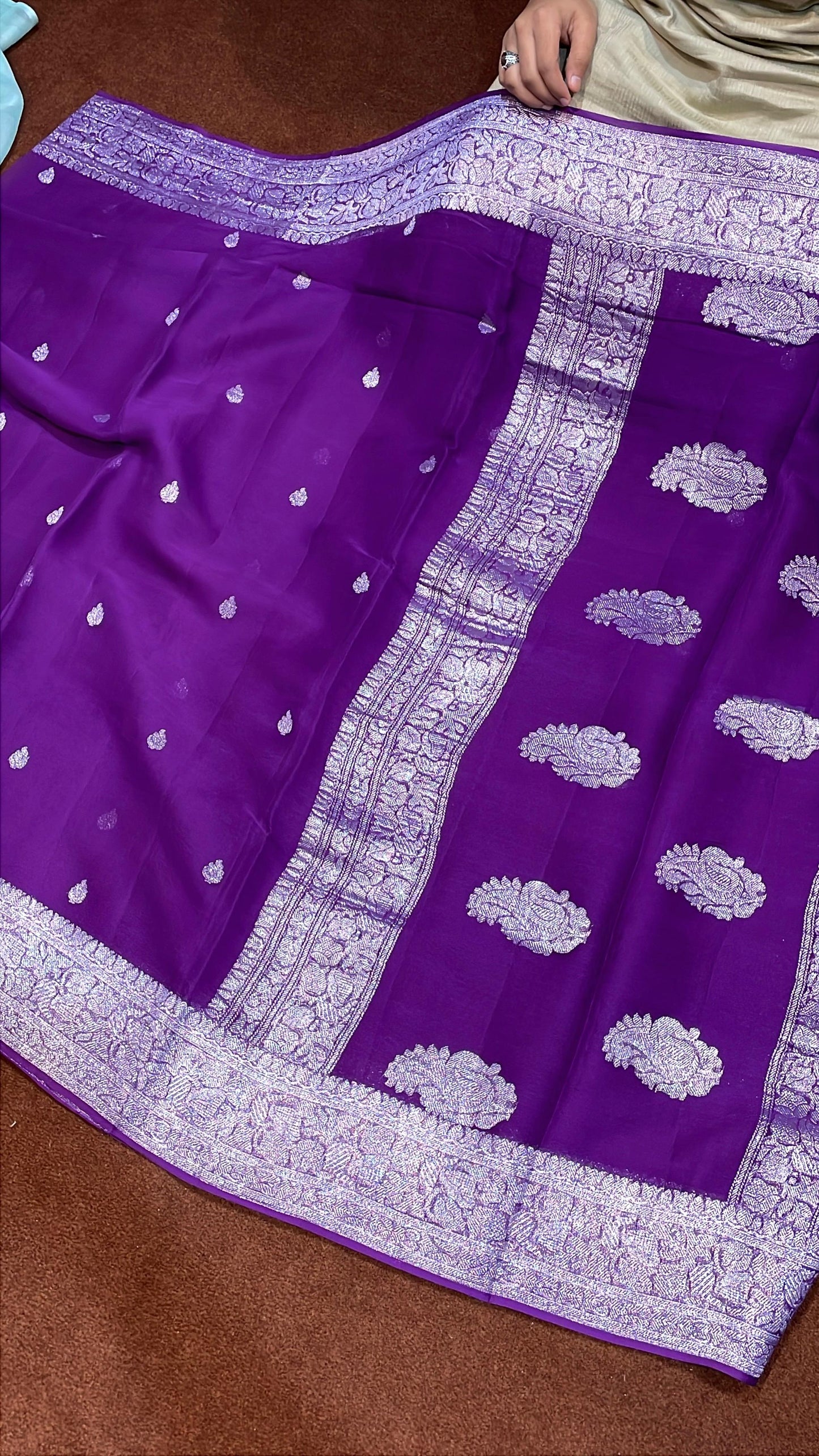 100% Pure Banarasi Khaddi Chiffon Silver Zari Kadwa Buti Handloom Saree Purple Colour