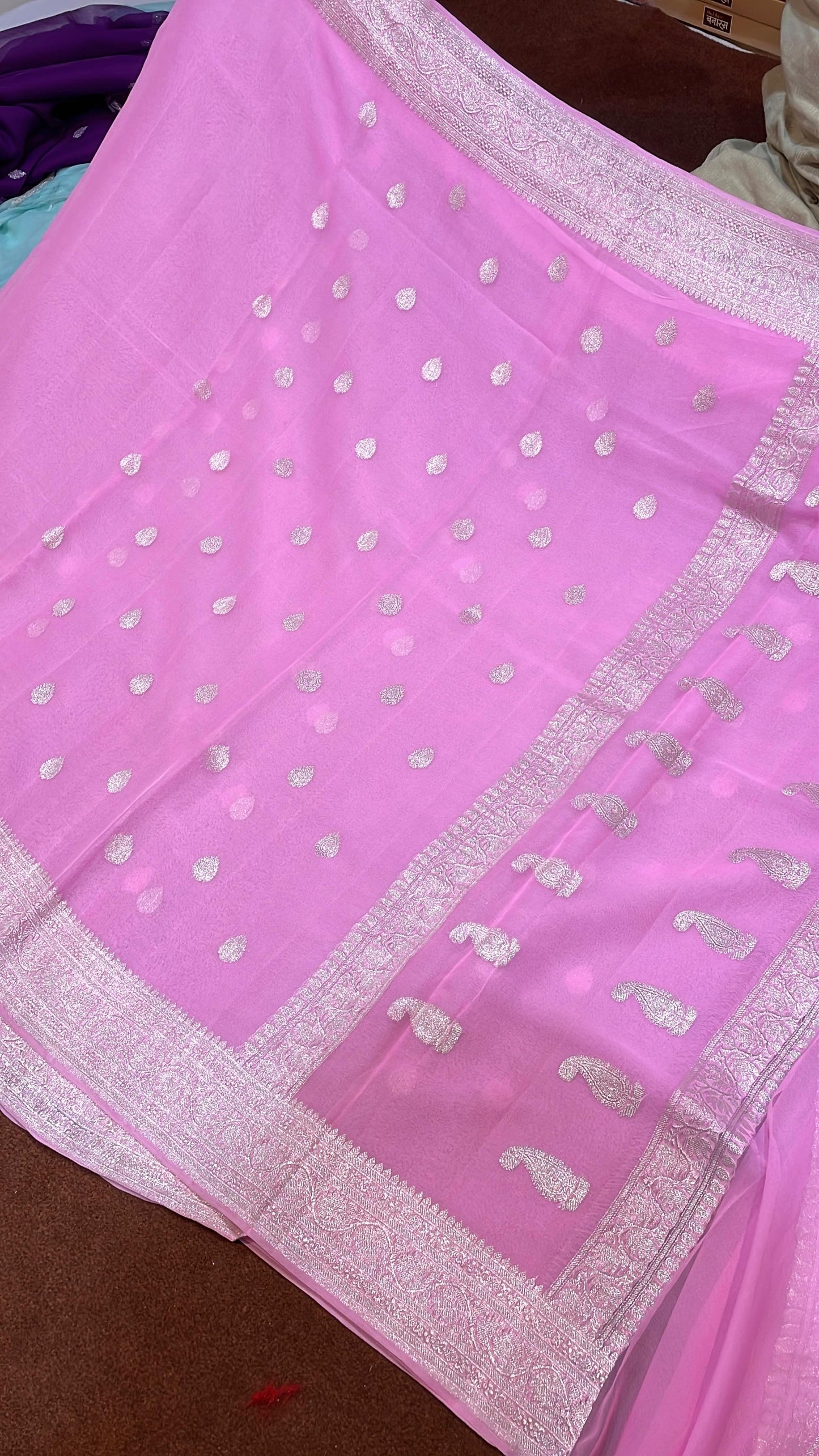 100% Pure Banarasi Khaddi Chiffon Silver Zari Kadwa Buti Handloom Saree Baby Pink Colour