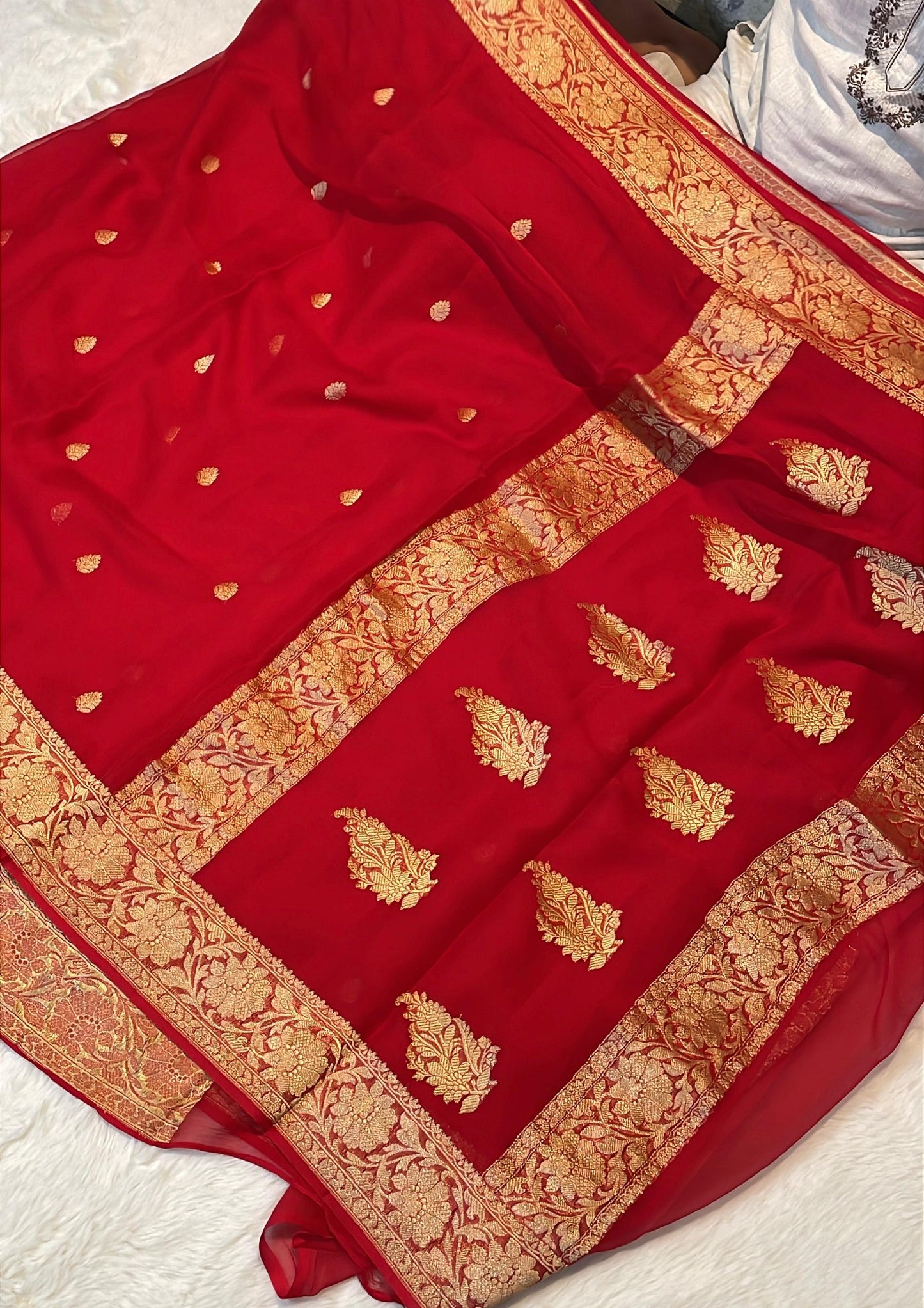 100% Pure Banarasi Khaddi Chiffon Gold/Antique Zari Kadwa Buti Handloom Saree Red Color
