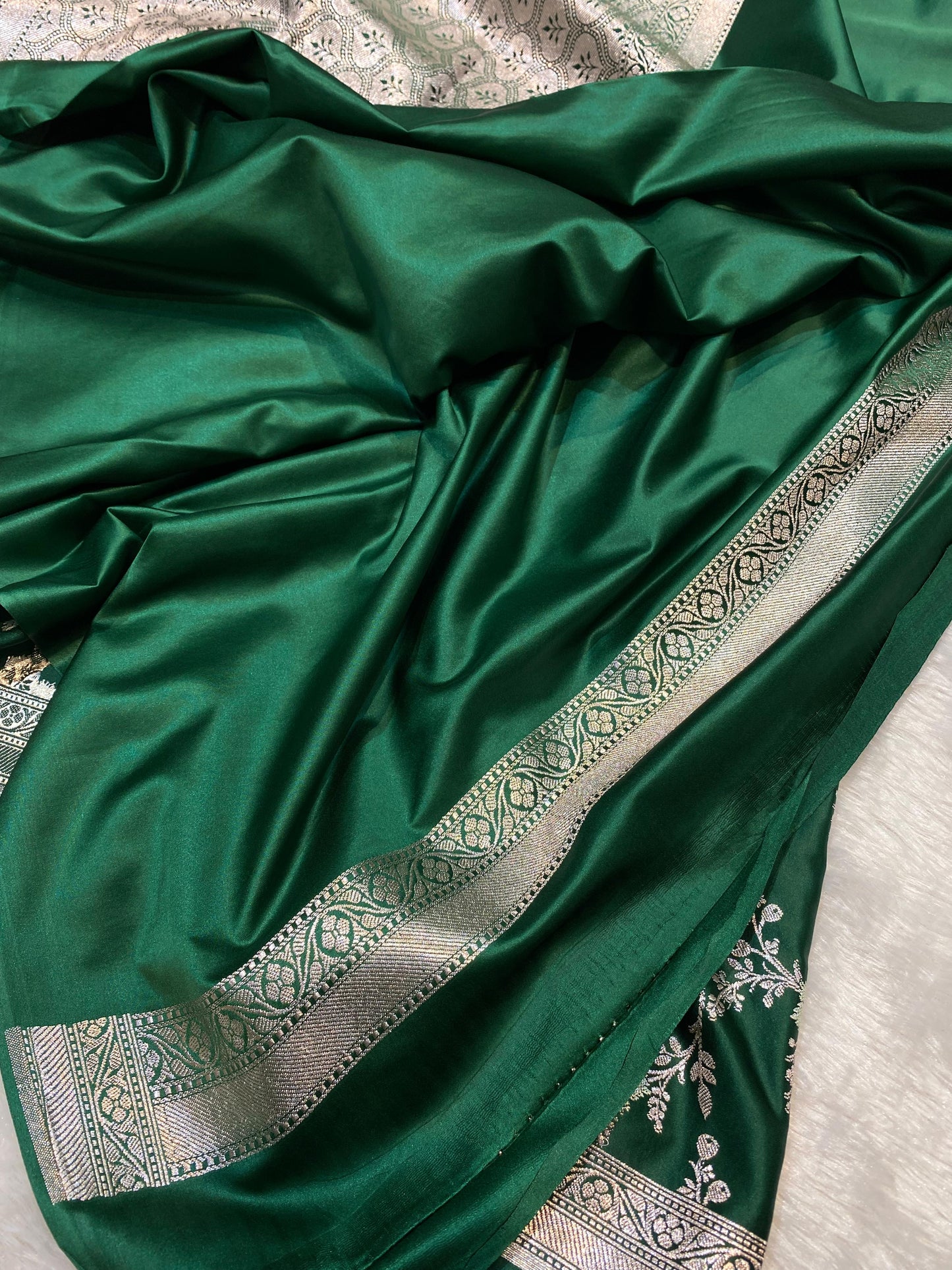 Mashru Silk Saree Bottle Green Color Sona Rupa Zari Buta Border