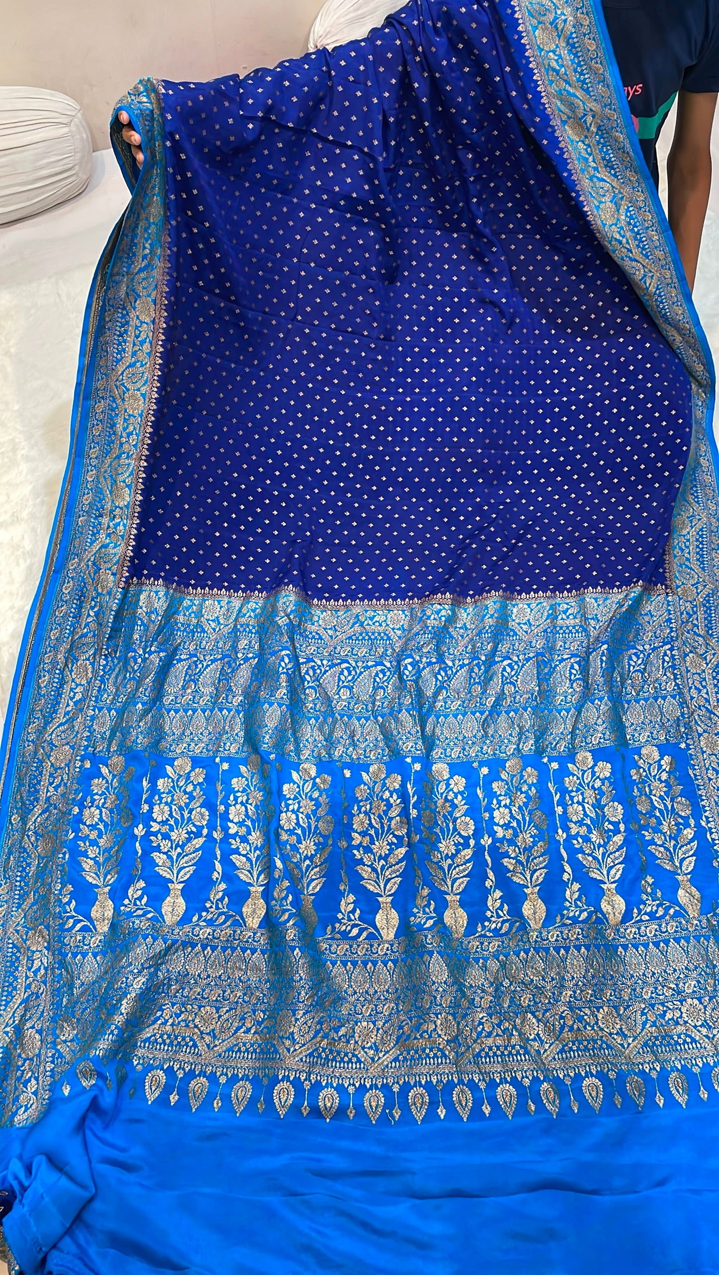Pure Banarasi Khaddi Crape Silk Handloom Saree with Traditional Corners Navy With Firozi Color
