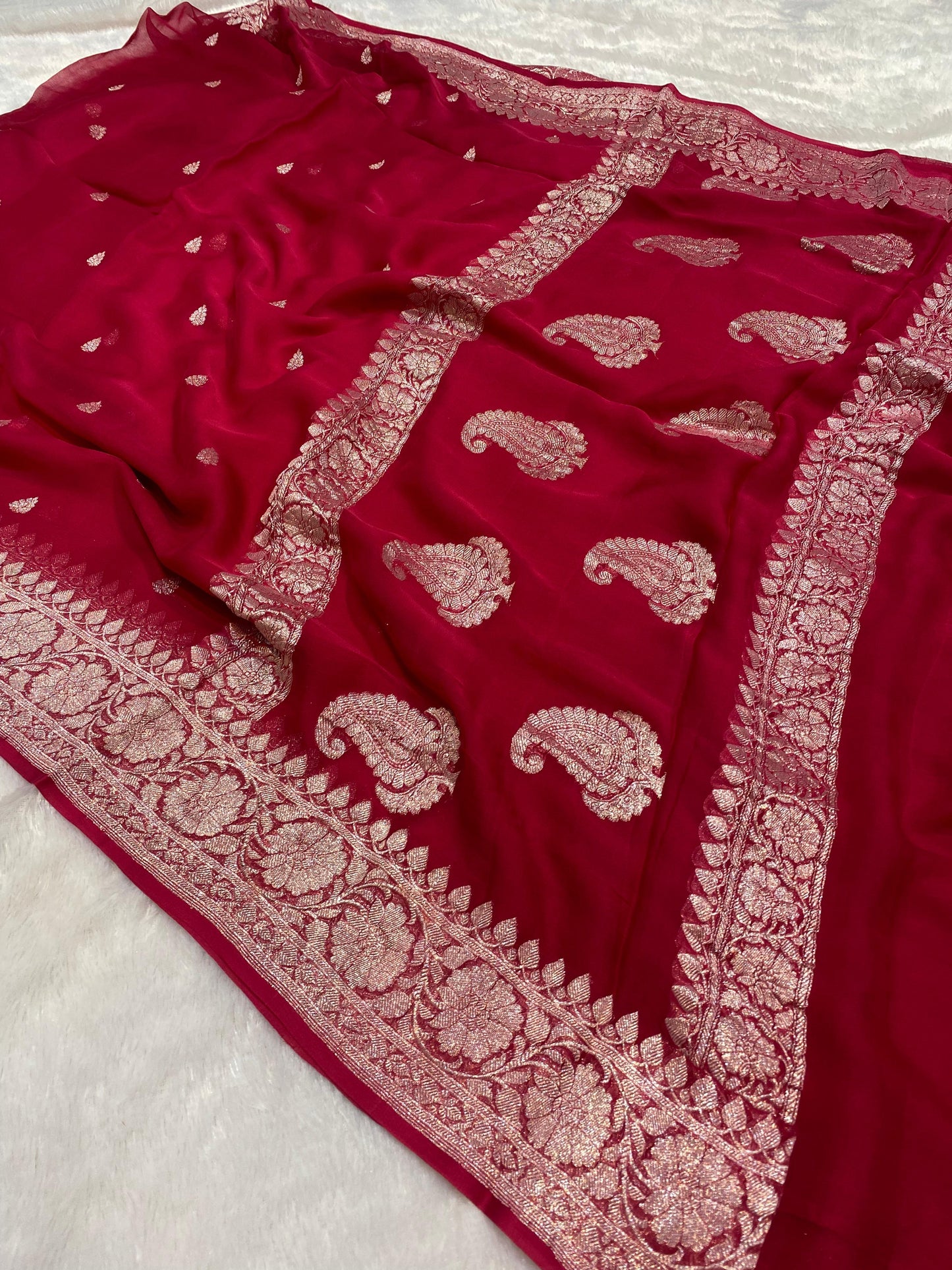 100% Pure Banarasi Khaddi Chiffon Silver Zari Kadwa Buti Handloom Saree Burgundy Colour