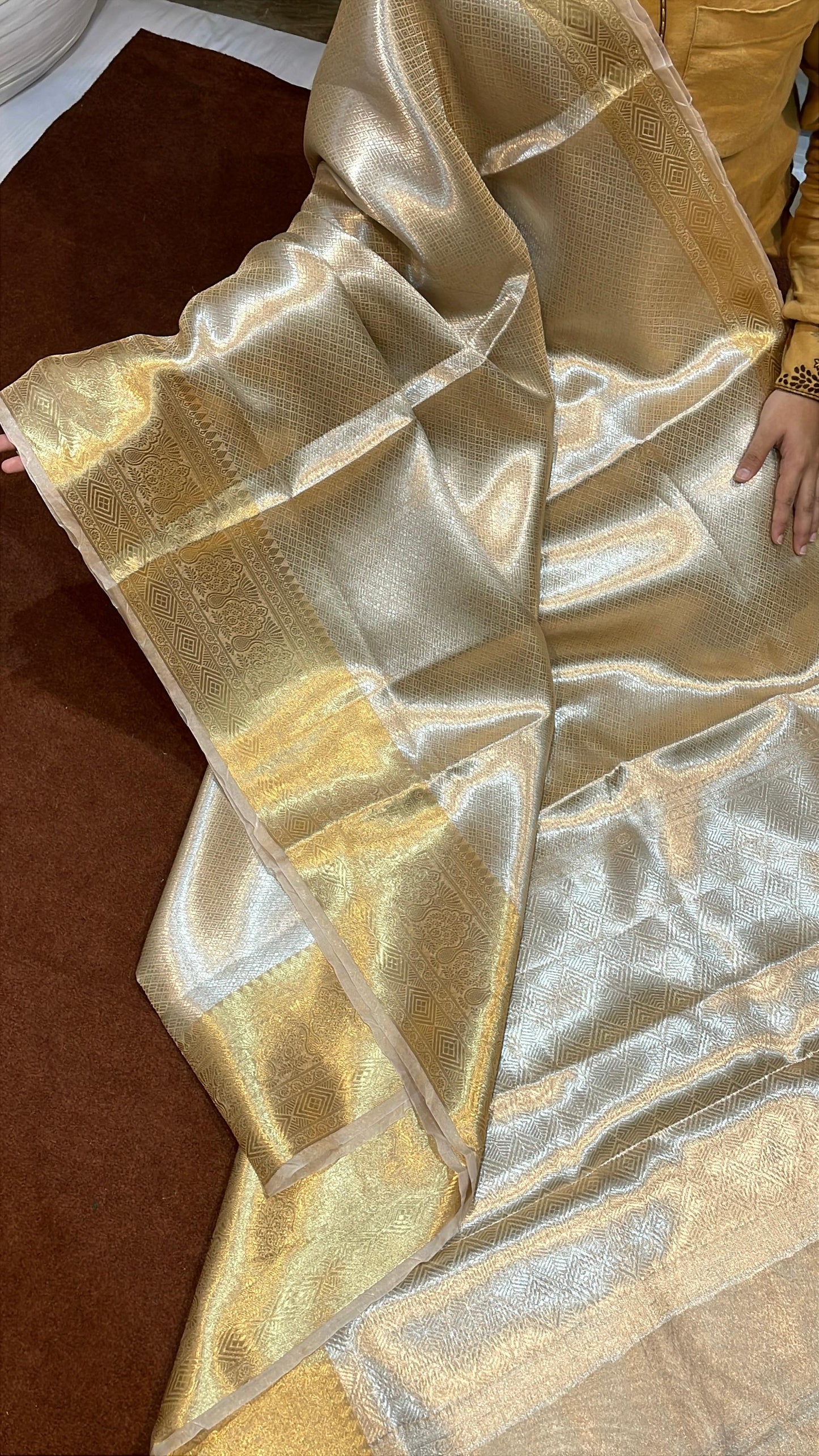 Natural Gold Pure Banarasi Kanchivaram Reshmi Zari Saree [Dyeble Piece]
