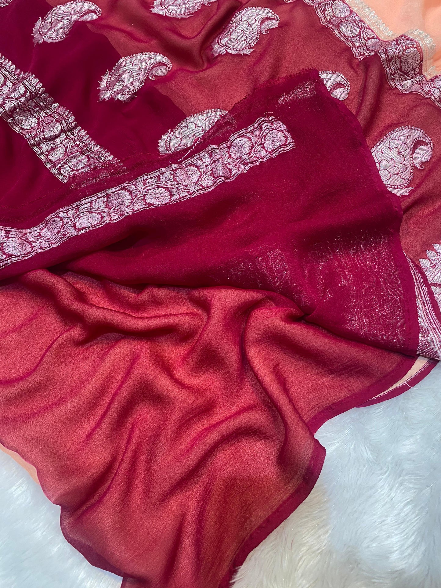 100% Pure Banarasi Khaddi Chiffon Silver Zari Kadwa Buti Handloom Saree Peach Pink Colour