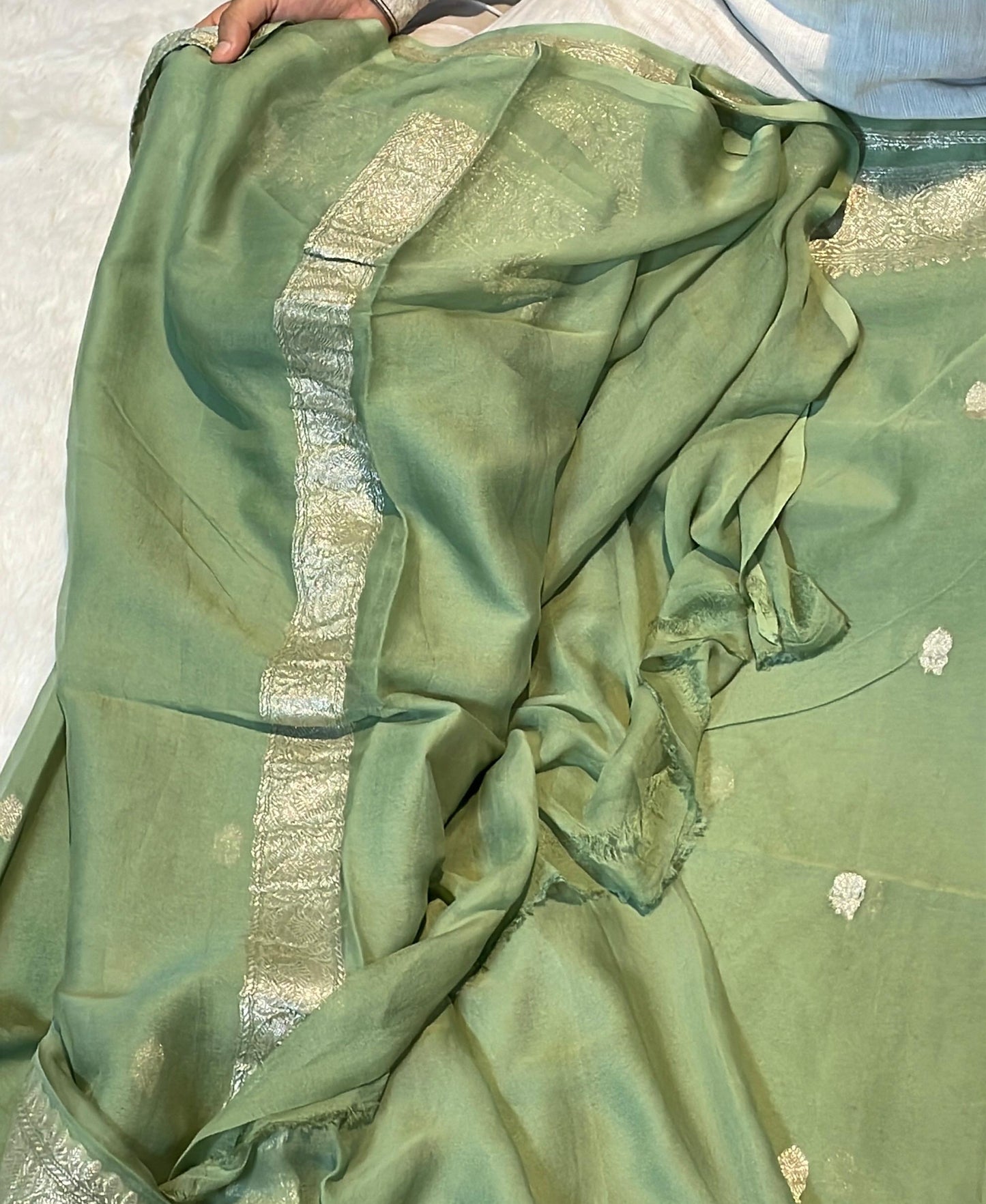 100% Pure Banarasi Khaddi Chiffon Silver Zari Kadwa Buti Handloom Saree Sage Green Color