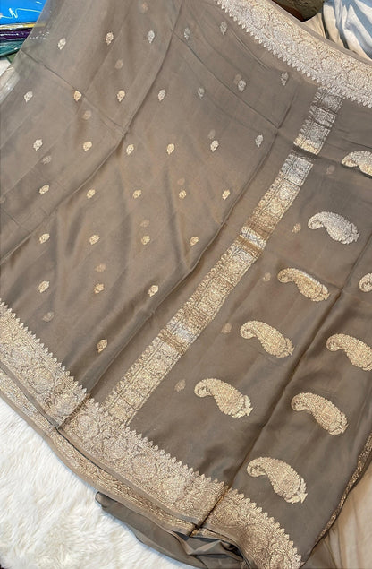 100% Pure Banarasi Khaddi Chiffon Silver Zari Kadwa Buti Handloom Mouse grey Color