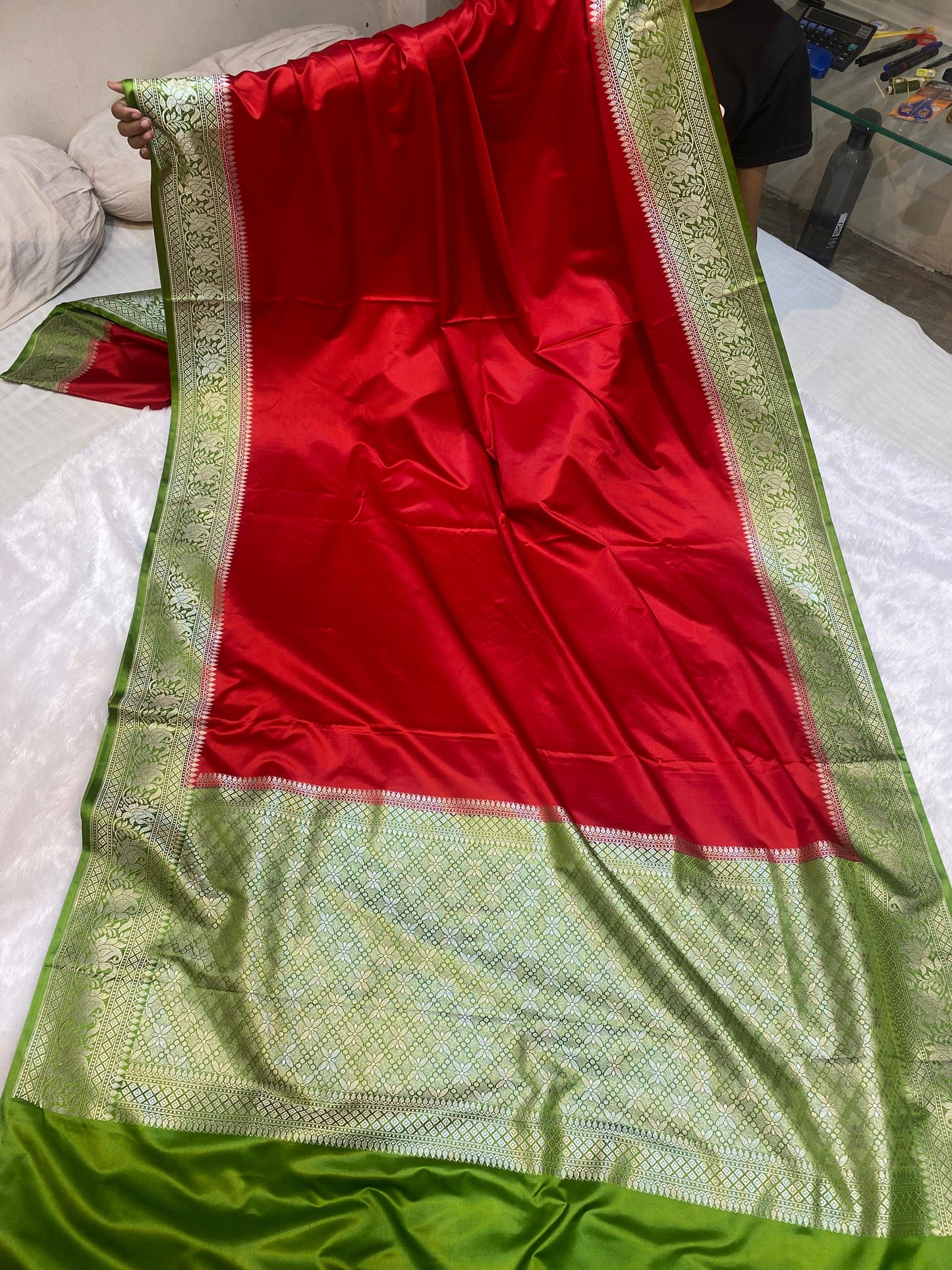 Mashru Silk Saree Red with Bottle Green Color With Floral Border MSW46